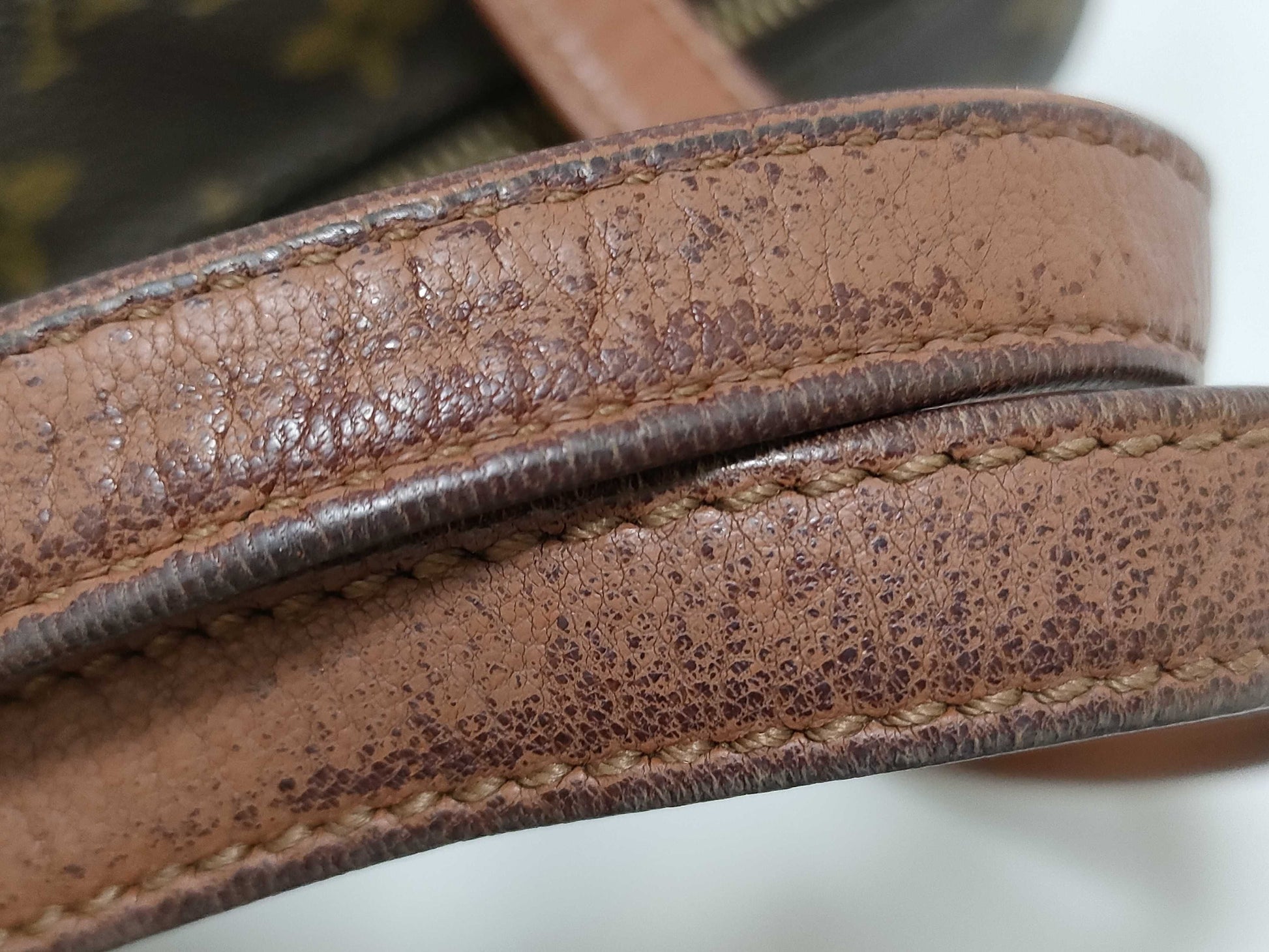 LOUIS VUITTON RFID Unverifiable Monogram Vuitton Papillon 30 Handbag M51365 / Serial Number Unclear