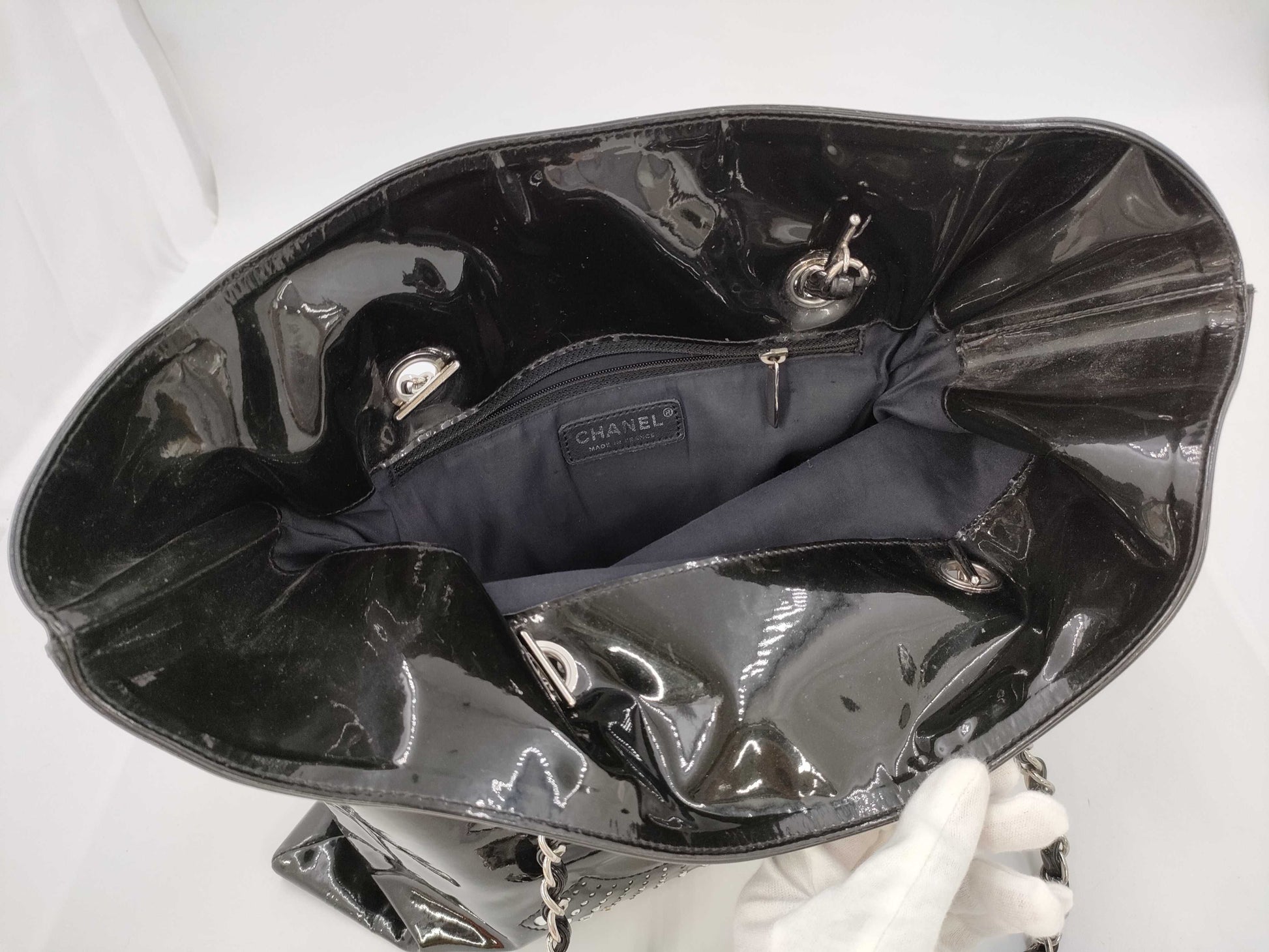 CHANEL Patent Leather Bonbon Chain Shoulder Bag