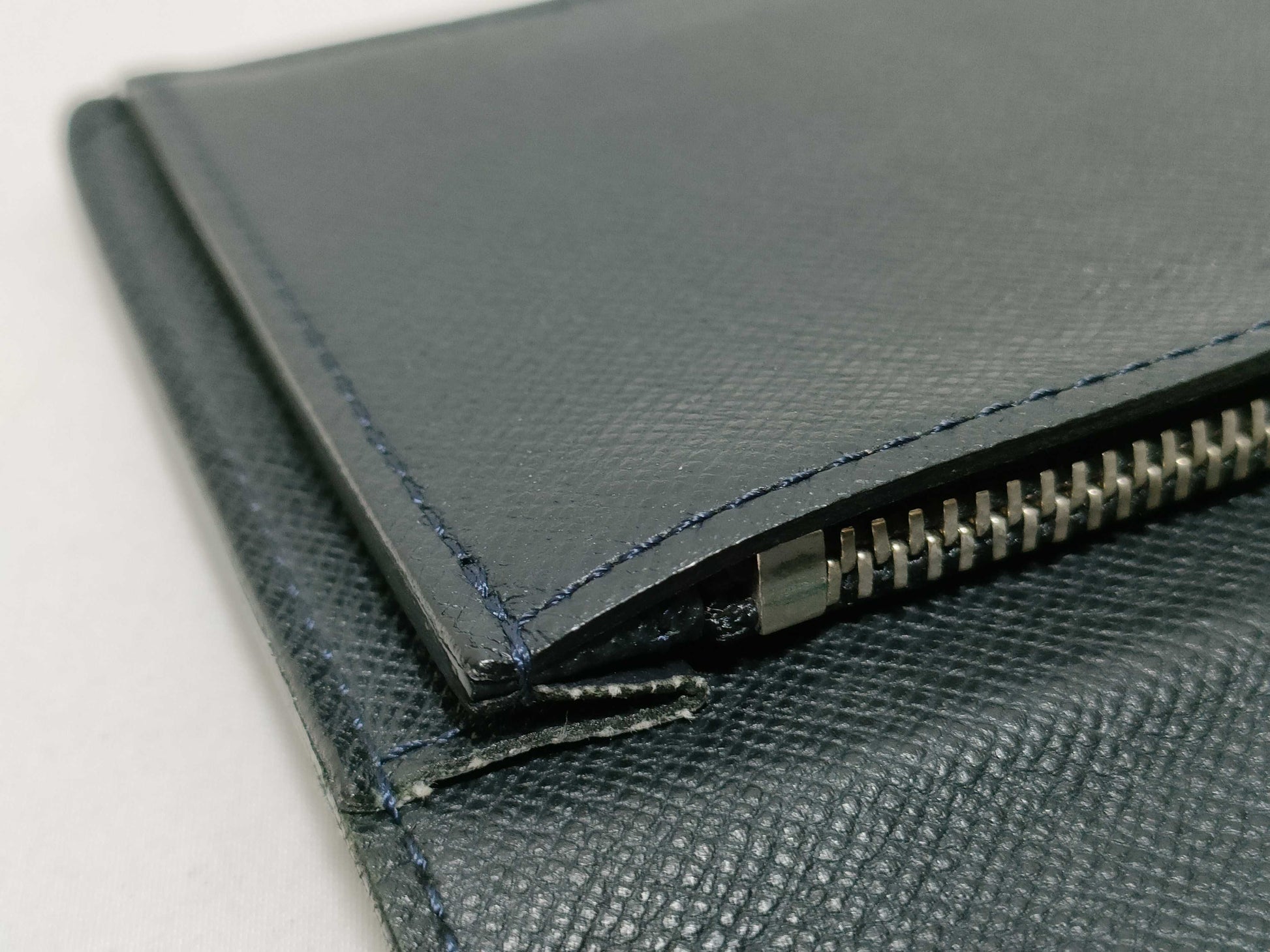 LOUIS VUITTON RFID Unverifiable SP2172 Taiga Louis Vuitton Brazza Wallet Black Taiga Leather Silver Brass SP2172 Wallet
