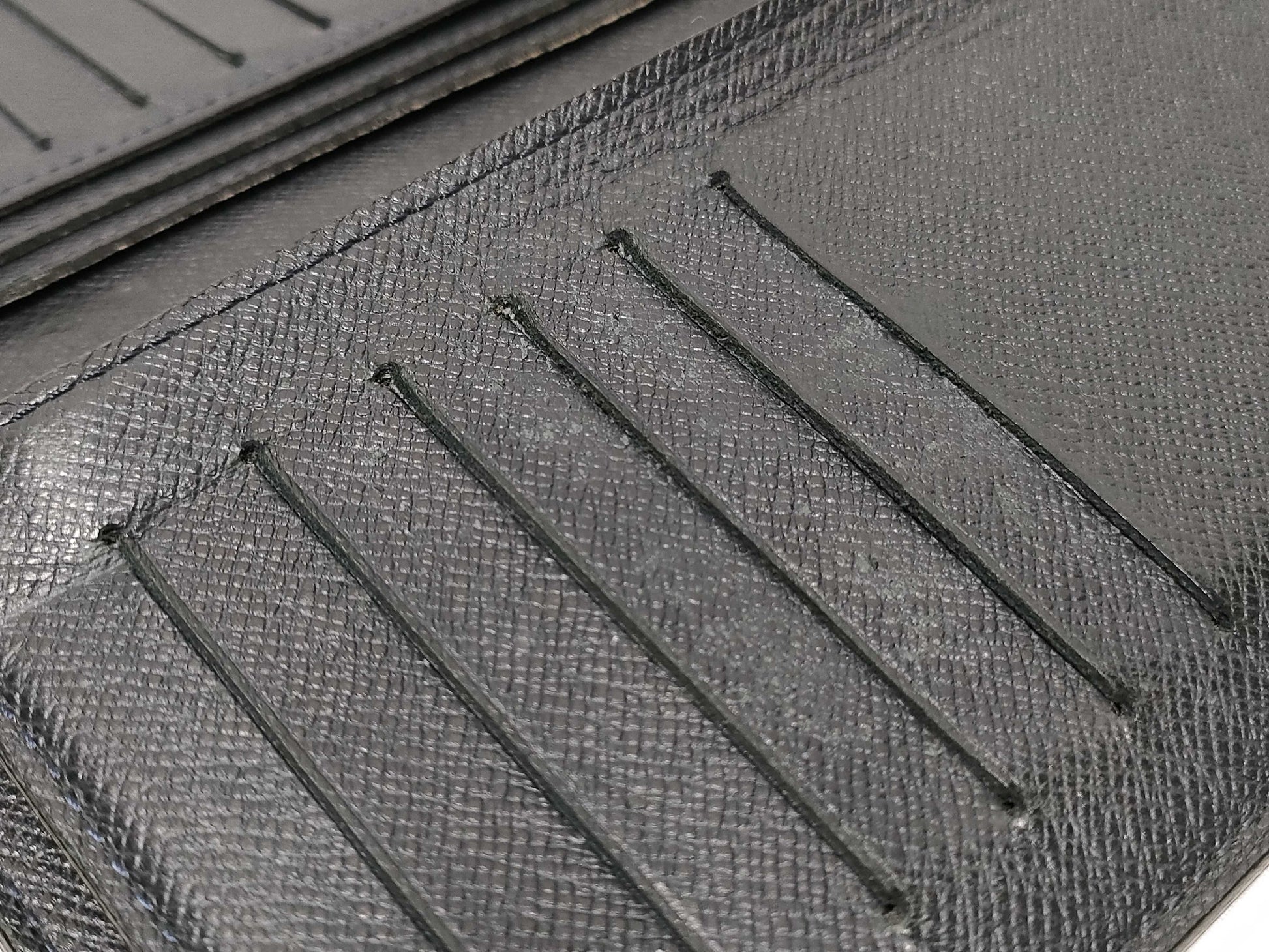 LOUIS VUITTON RFID Unverifiable SP2172 Taiga Louis Vuitton Brazza Wallet Black Taiga Leather Silver Brass SP2172 Wallet