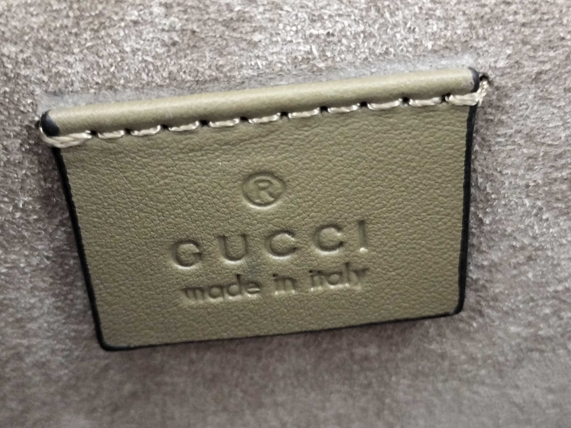 GUCCI GG Supreme Dionysus Large Shoulder Bag in Beige and Silver Supreme Coated Canvas 