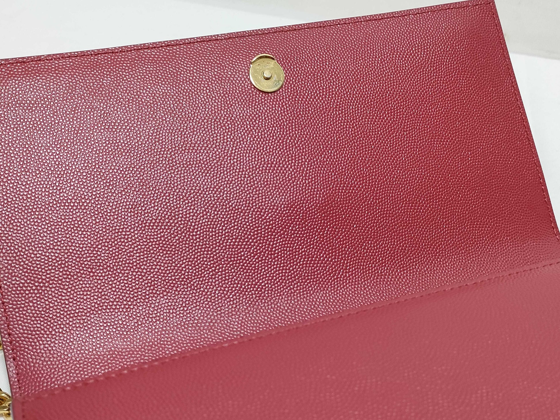 SAINT LAURENT Yves Saint Laurent Medium Kate Shoulder Bag in Red Grain de Poudre Leather with Gold, MAL 364021 0118