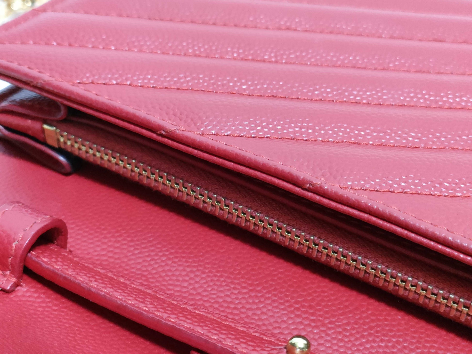 SAINT LAURENT Yves Saint Laurent Classic Cassandre Chain Wallet in Red Quilted Grain de Poudre Leather with Gold GUE377828-0217 Shoulder Bag