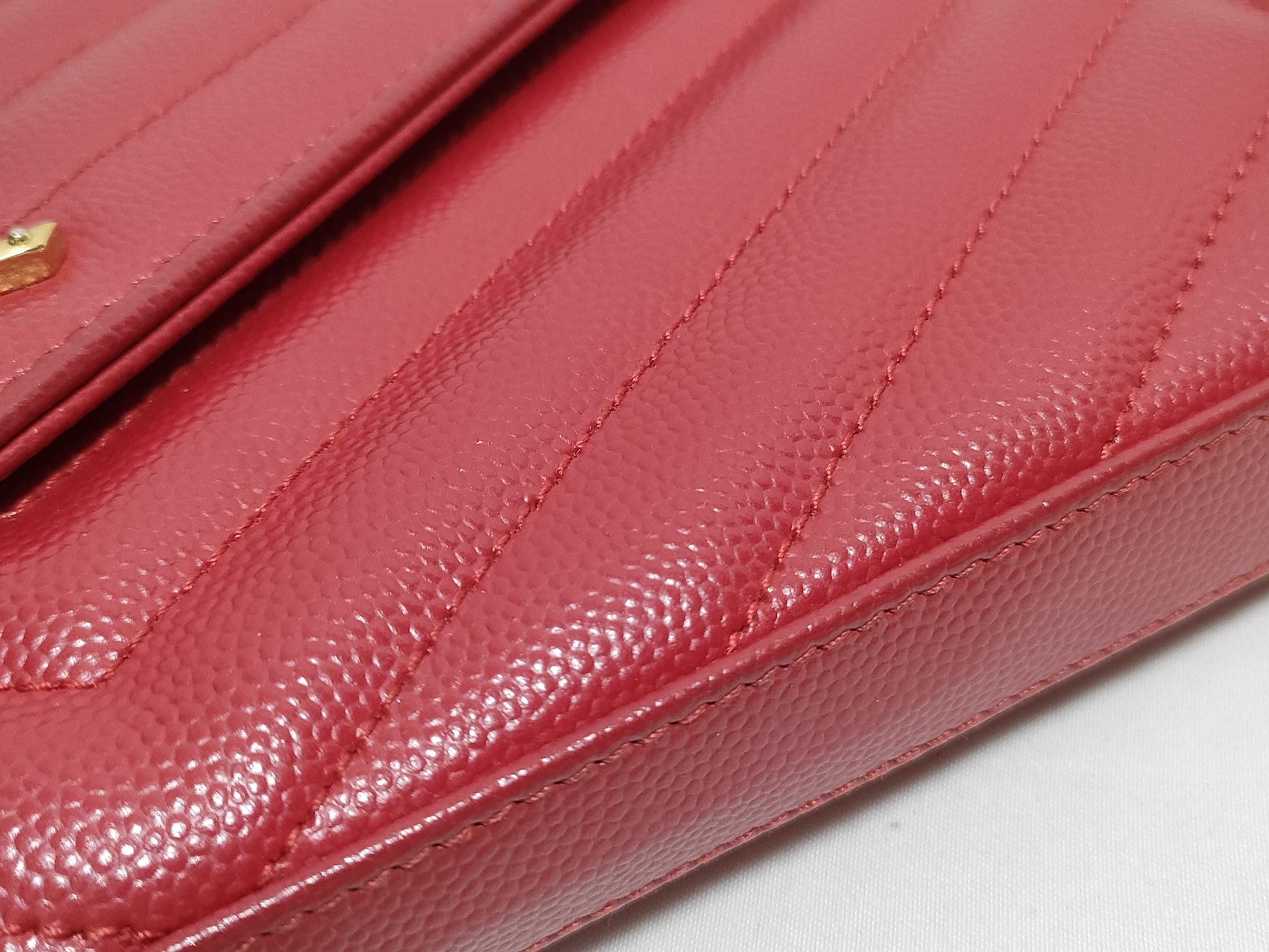 SAINT LAURENT Yves Saint Laurent Classic Cassandre Chain Wallet in Red Quilted Grain de Poudre Leather with Gold GUE377828-0217 Shoulder Bag