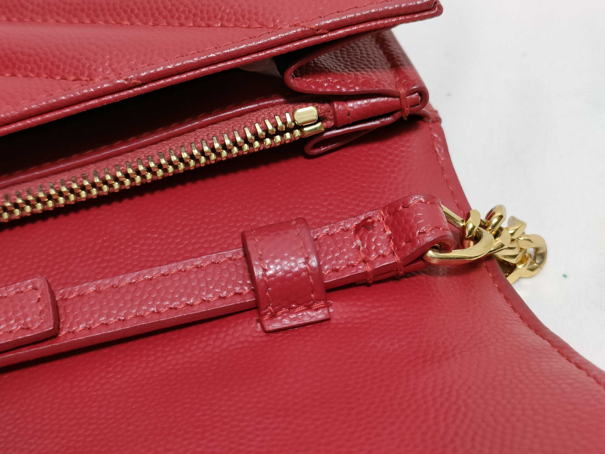 SAINT LAURENT Yves Saint Laurent Classic Cassandre Chain Wallet in Red Quilted Grain de Poudre Leather with Gold GUE377828-0217 Shoulder Bag