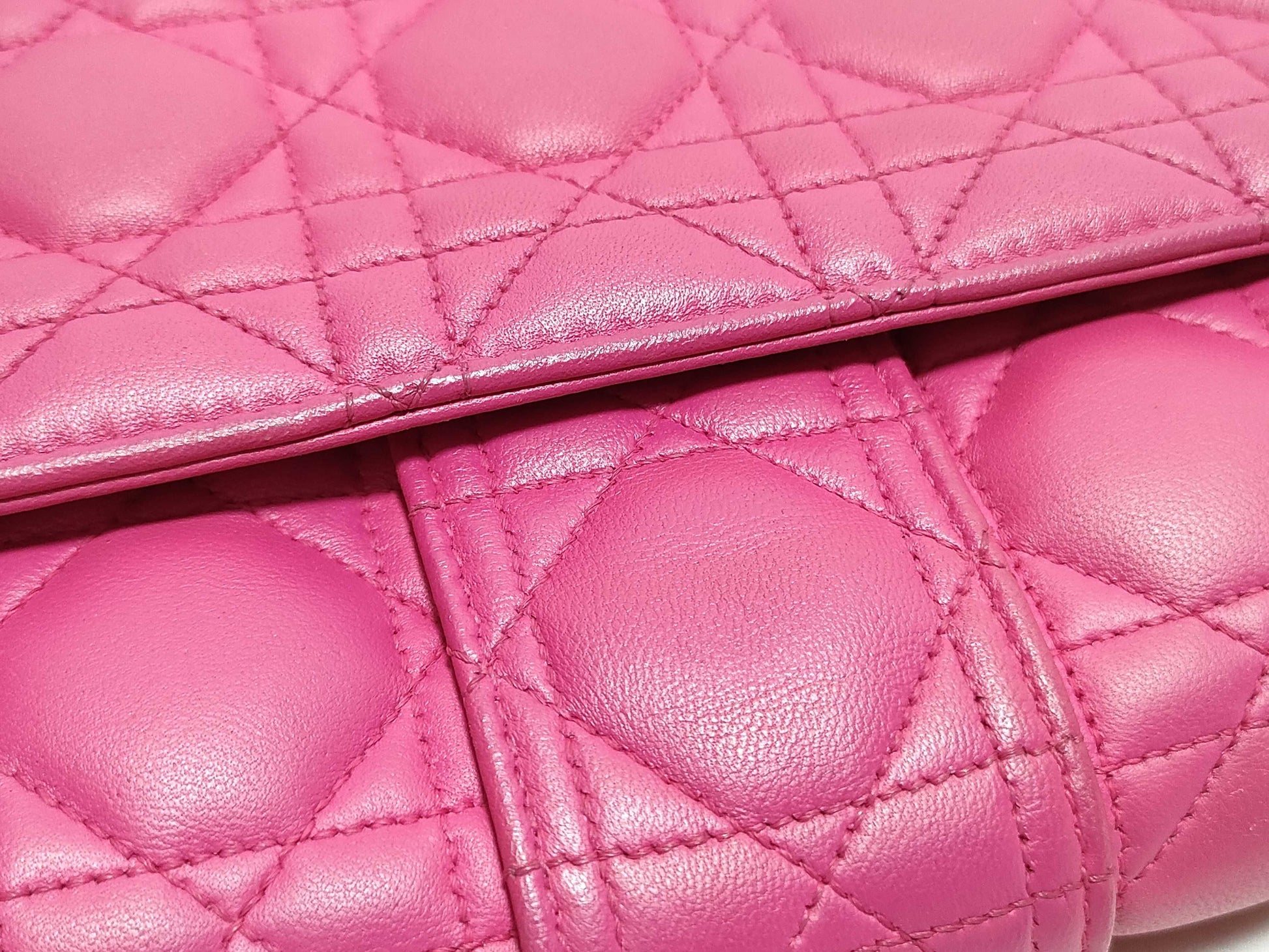Dior Dior Medium Miss Dior Fuchsia Cannage Lambskin Leather Gold Shoulder Bag 18-MA-0142