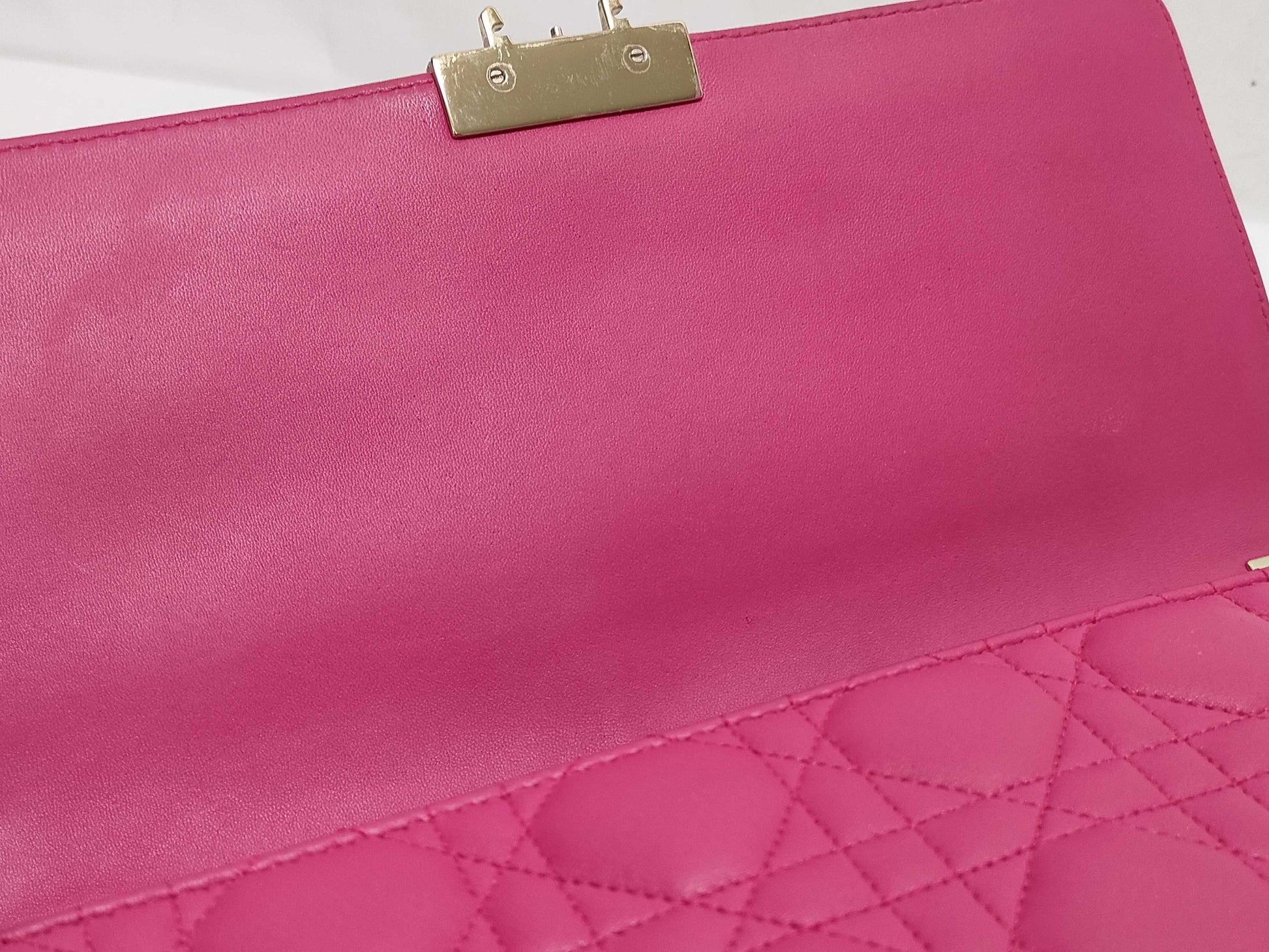 Dior Dior Medium Miss Dior Fuchsia Cannage Lambskin Leather Gold Shoulder Bag 18-MA-0142