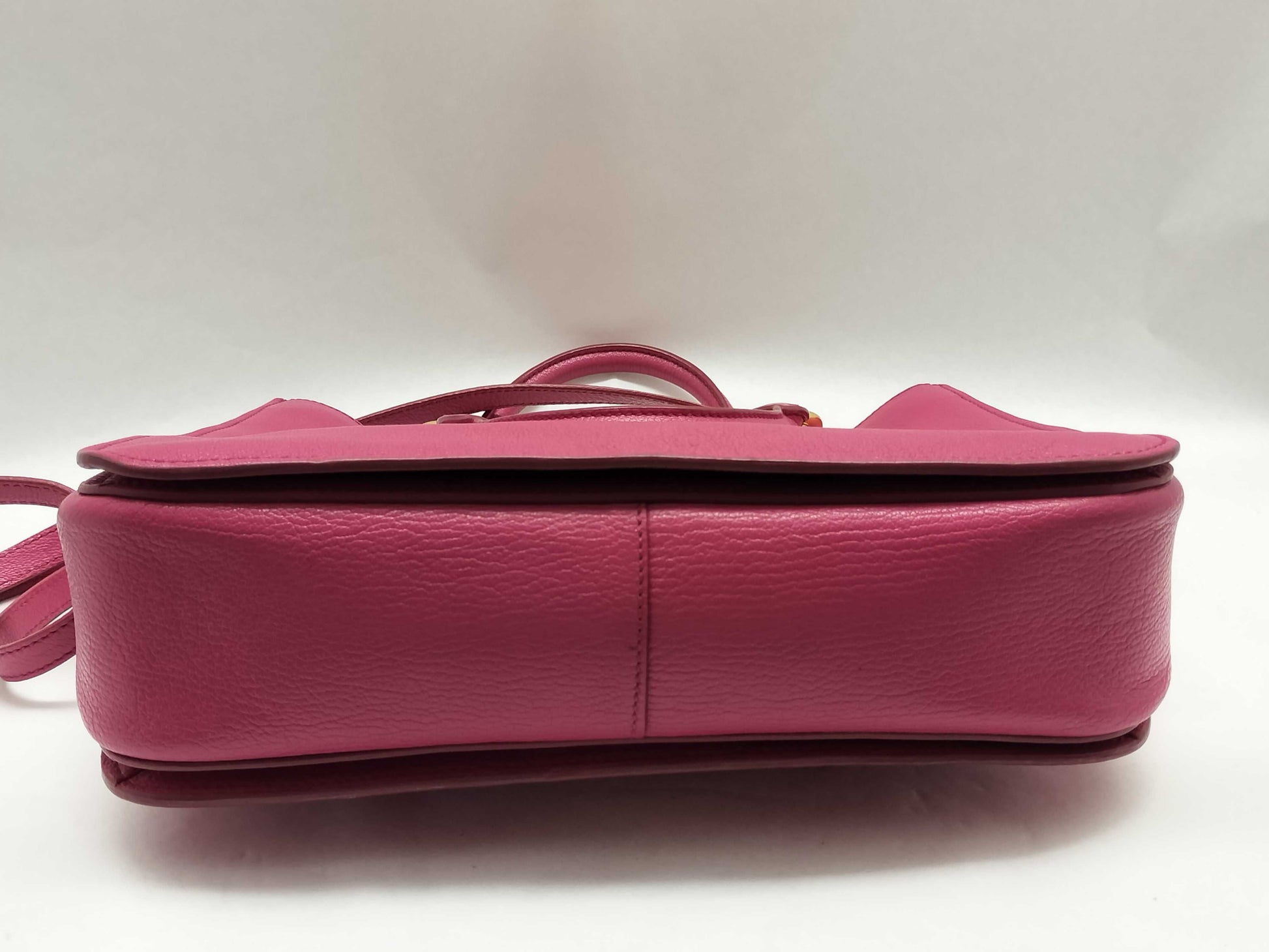 Miu Miu Miu Miu Push Lock Tote in Fuchsia Grained Calfskin Leather with Gold 197 B Shoulder Bag
