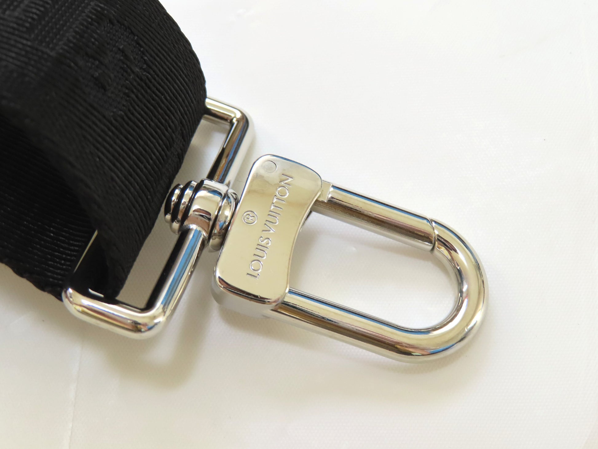 LOUIS VUITTON Louis Vuitton Signature Adjustable Strap, Black/Green, Silver Hardware, 95*4.5*0.5cm Strap