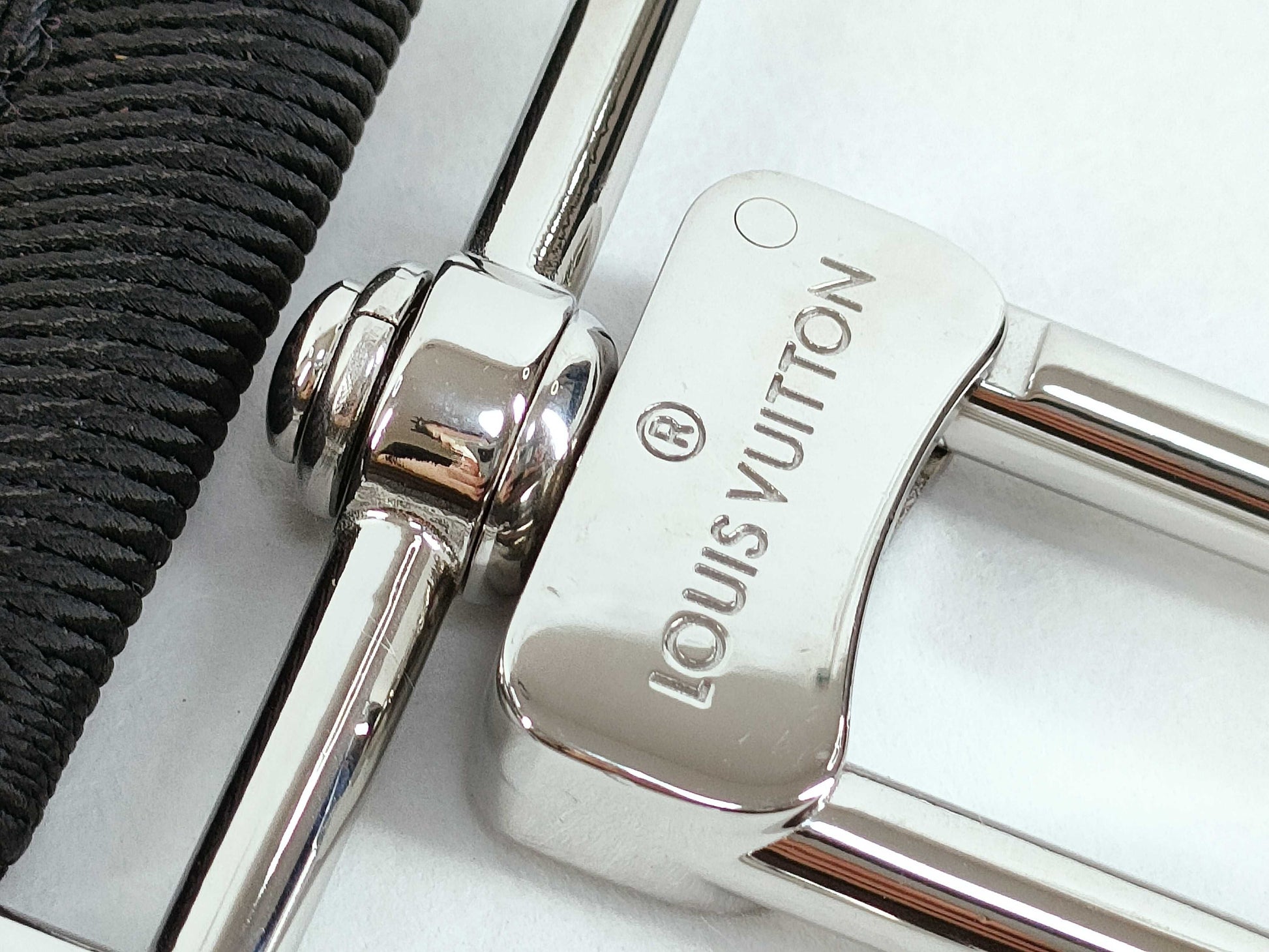 LOUIS VUITTON Louis Vuitton Signature Adjustable Strap Black/Green Silver Hardware 95*4.5*.05cm Other Accessories