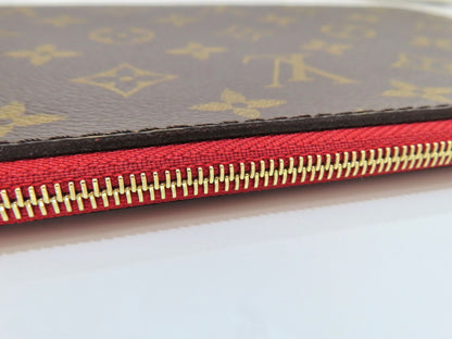 LOUIS VUITTON Unidentified Monogram Louis Vuitton Neverfull Pouch / Brown Monogram Canvas / Gold Hardware Pouch