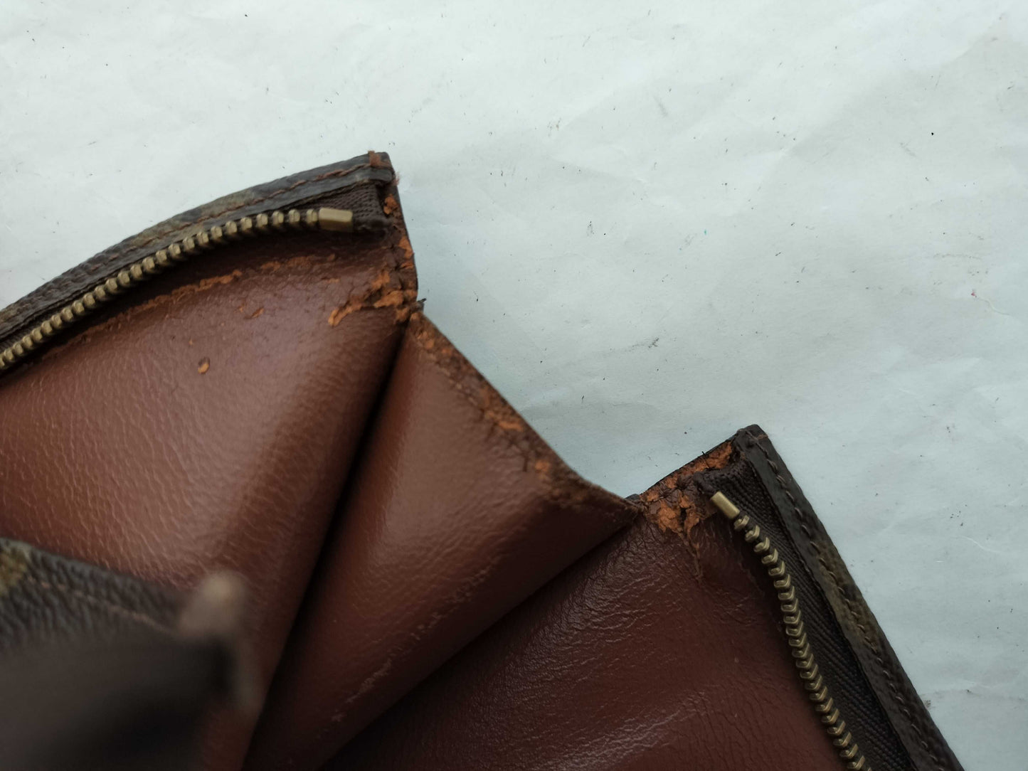 LOUIS VUITTON AN0932 Monogram LOUIS VUITTON Monogram Pochette Toilette M47542 AN0932 Pouch