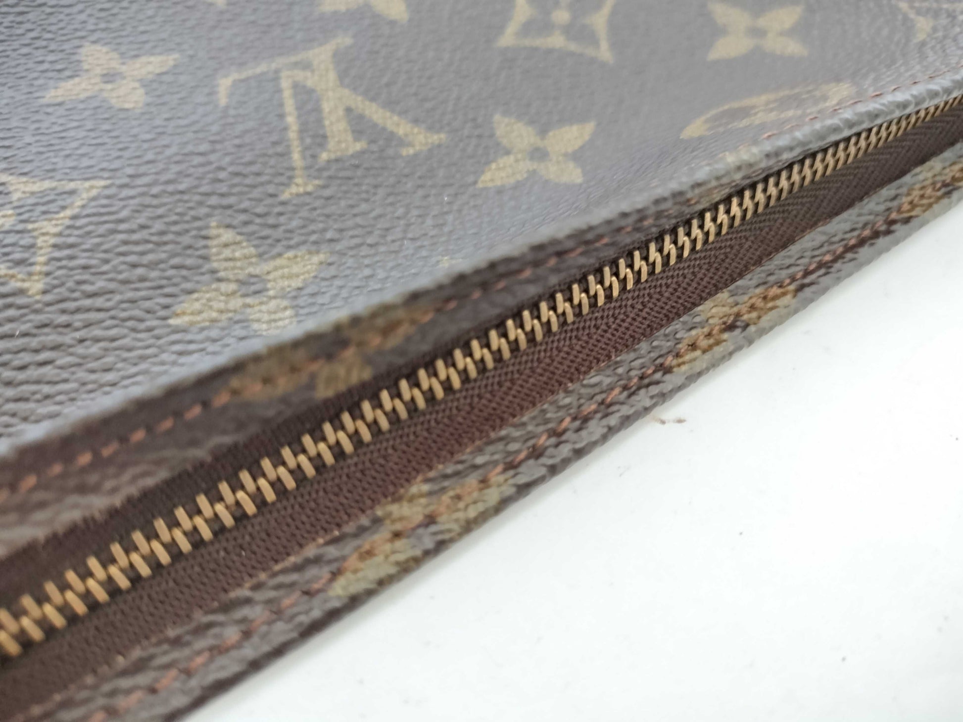 LOUIS VUITTON AN0932 Monogram LOUIS VUITTON Monogram Pochette Toilette M47542 AN0932 Pouch