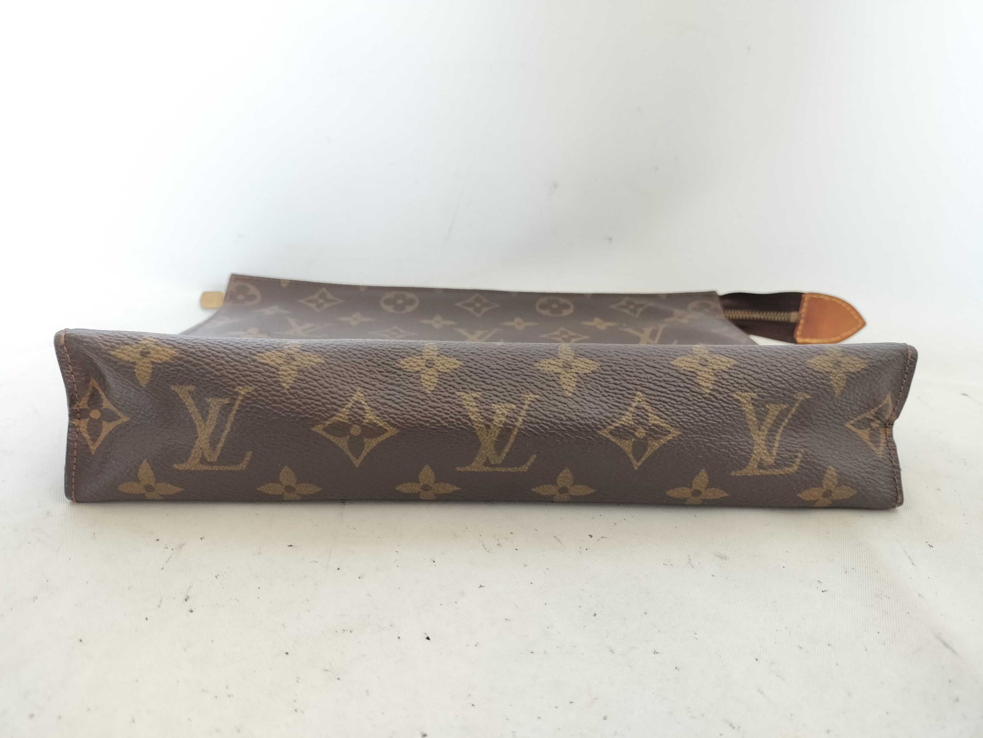 LOUIS VUITTON AN0932 Monogram LOUIS VUITTON Monogram Pochette Toilette M47542 AN0932 Pouch