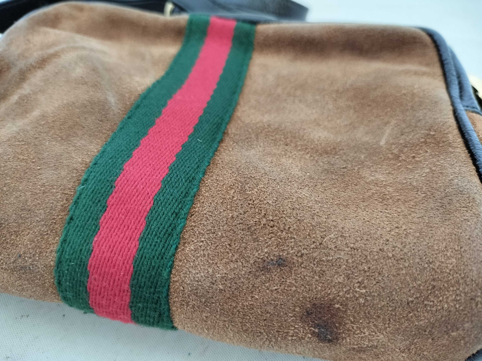 GUCCI Webbing GUCCI GG Supreme Ophidia Suede Brown Shoulder Bag