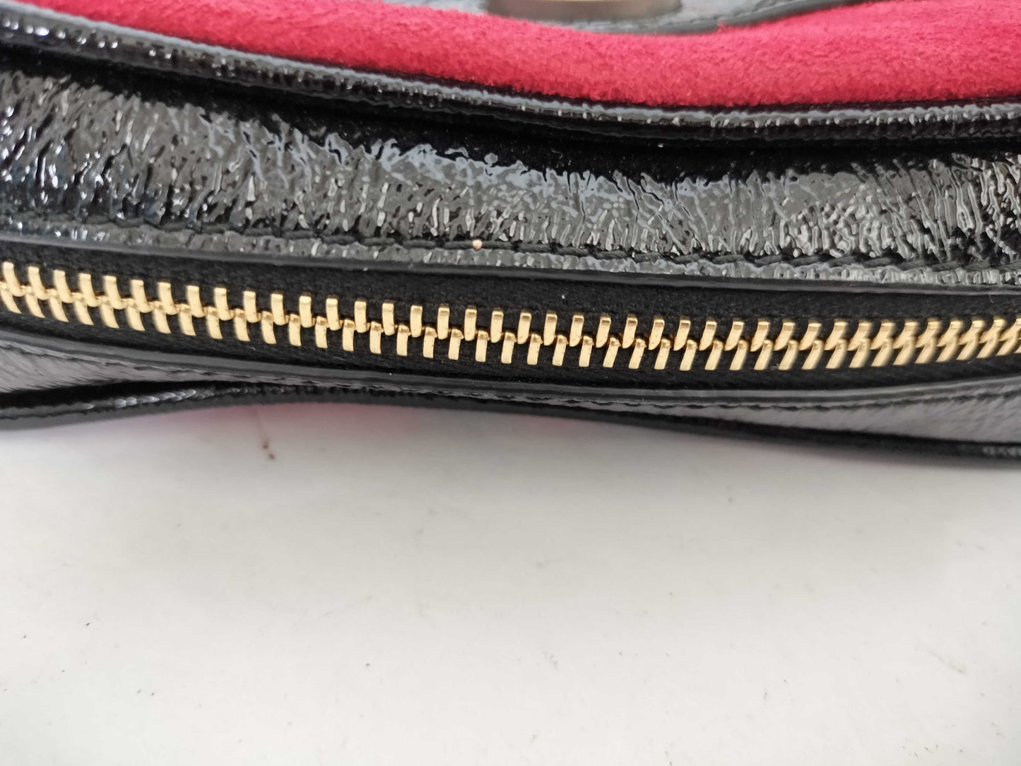 GUCCI GG Supreme Ophidia Suede Shoulder Bag in Red