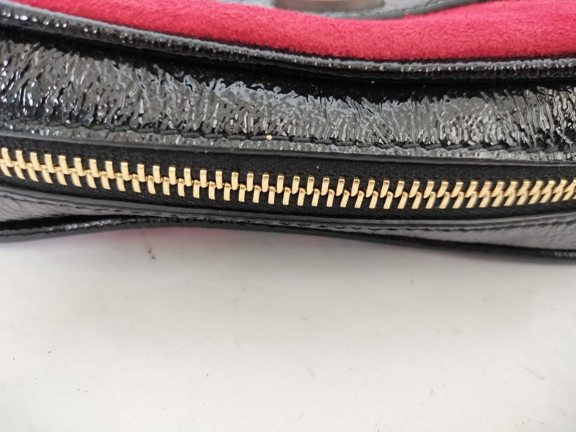 GUCCI GG Supreme Ophidia Suede Shoulder Bag in Red