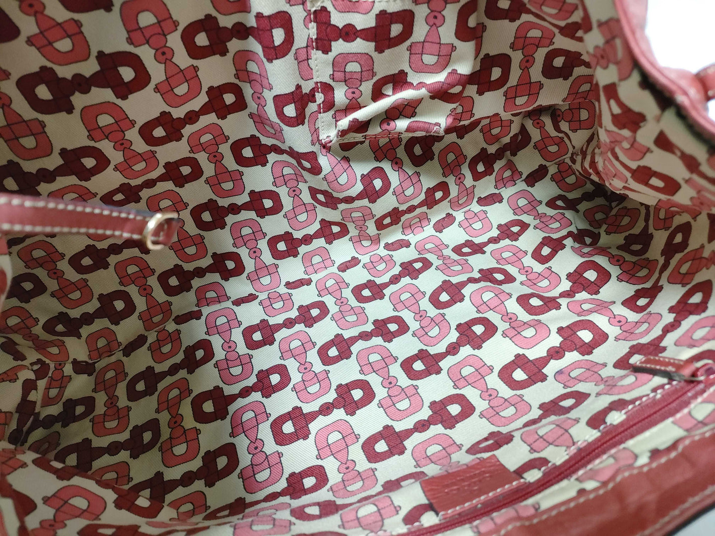 GUCCI Guccissima GUCCI GG Supreme Leather Handbag Red Handbag