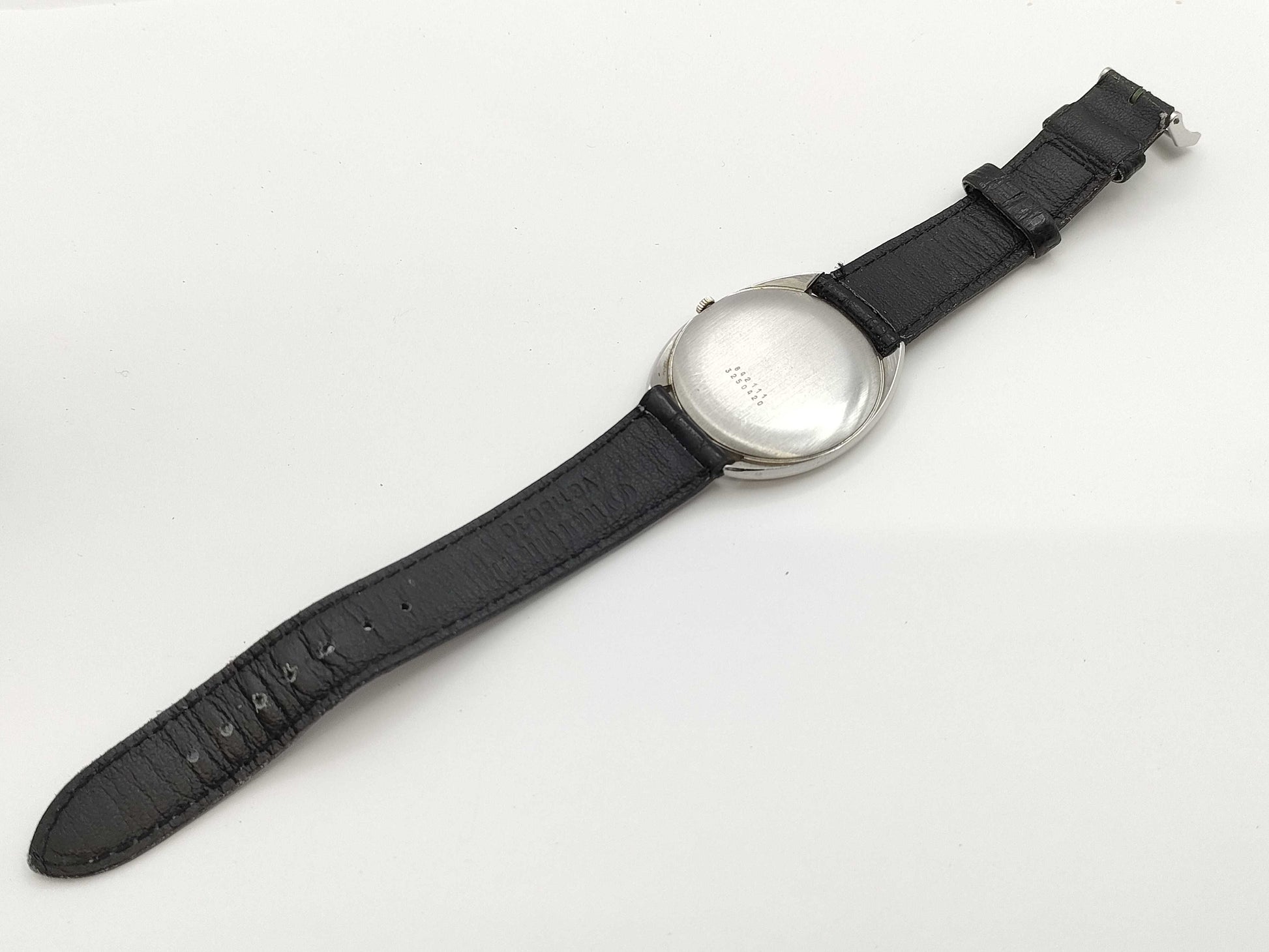 UNIVERSAL GENEVE White Shadow 842111 3250420 White Dial Manual Winding Boys' Watch