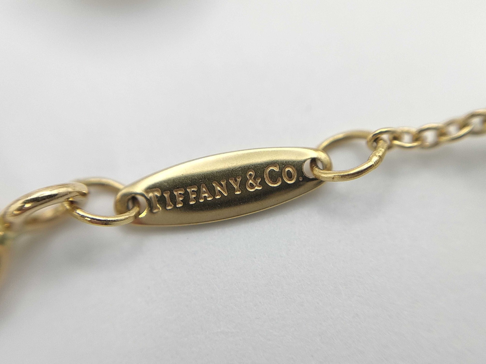 Tiffany & Co. Visored Pearl 5-Piece Bracelet/Bangle, Yellow Gold, AU750, 2.9g 