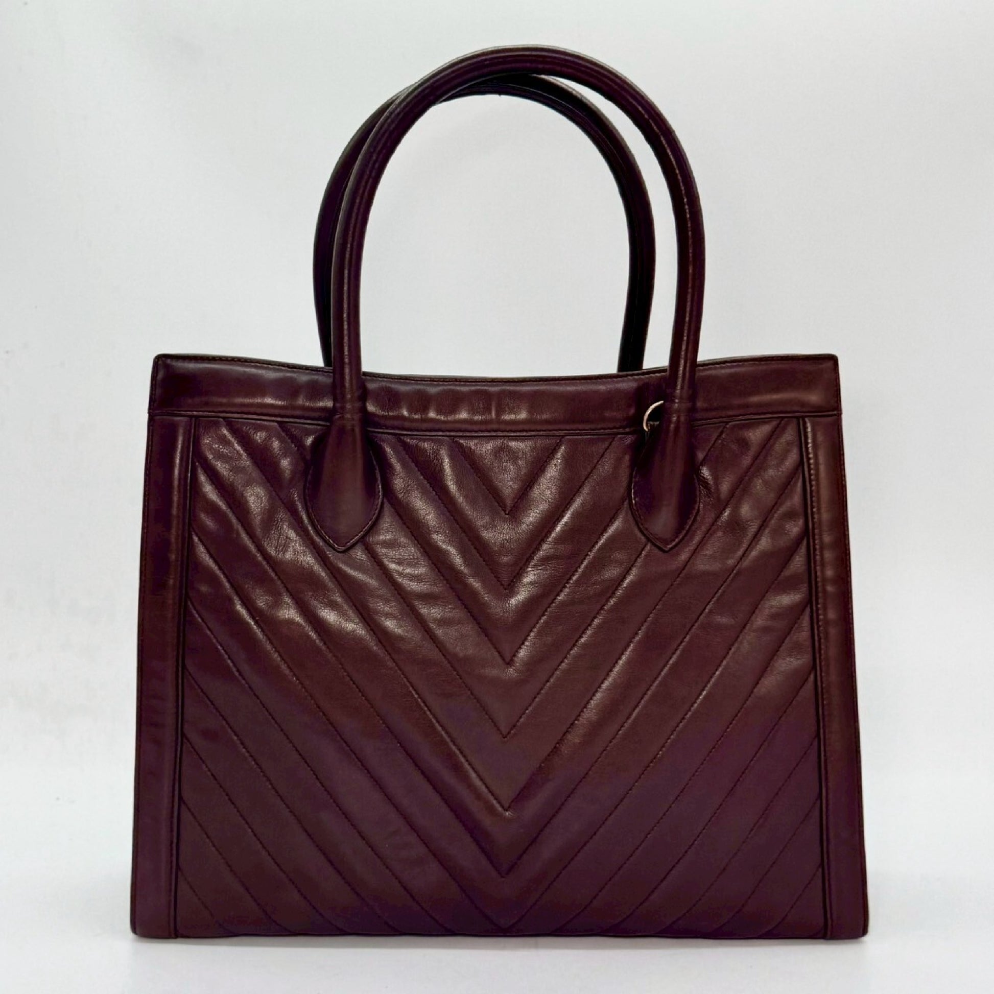 CHANEL Lambskin V-Stitch Handbag Brown 