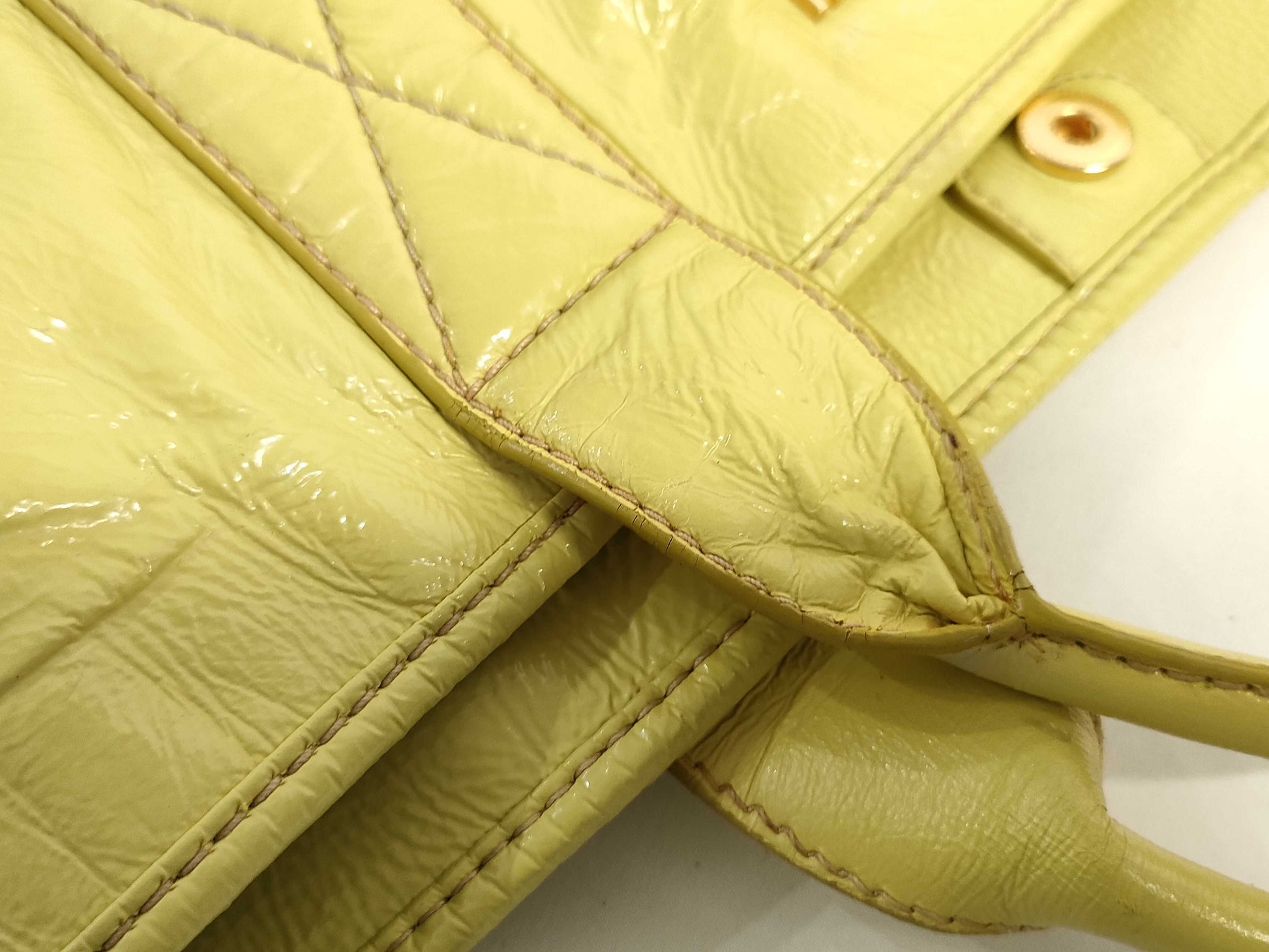 Miu Miu Miu Miu Enamel 2-Way Bag Light Green Handbag