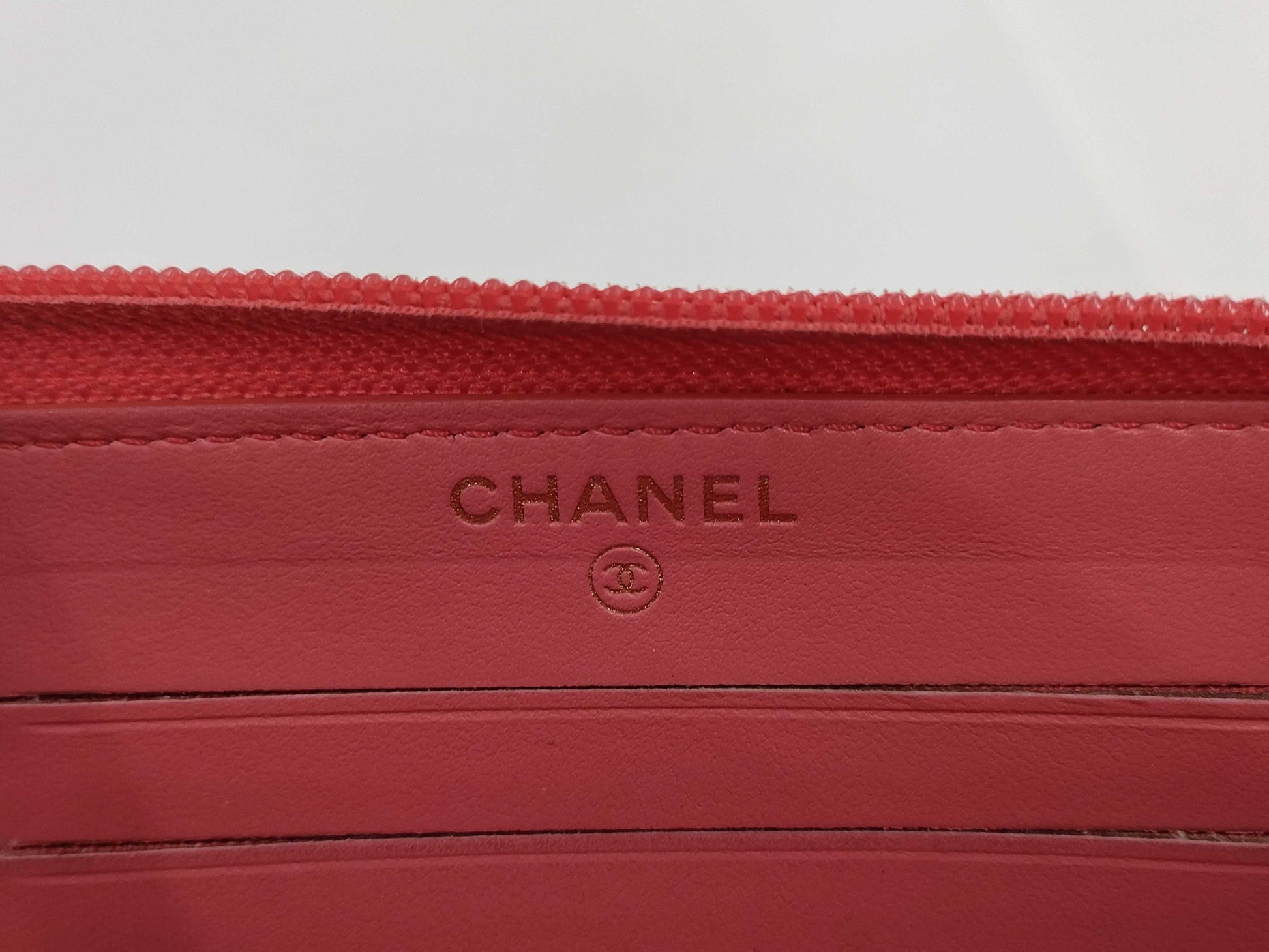 CHANEL Caviar Wallet Round Pink Wallet