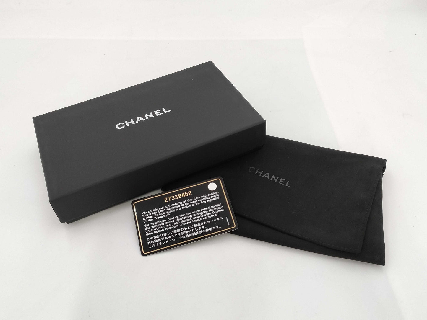 CHANEL Caviar Wallet Round Pink Wallet