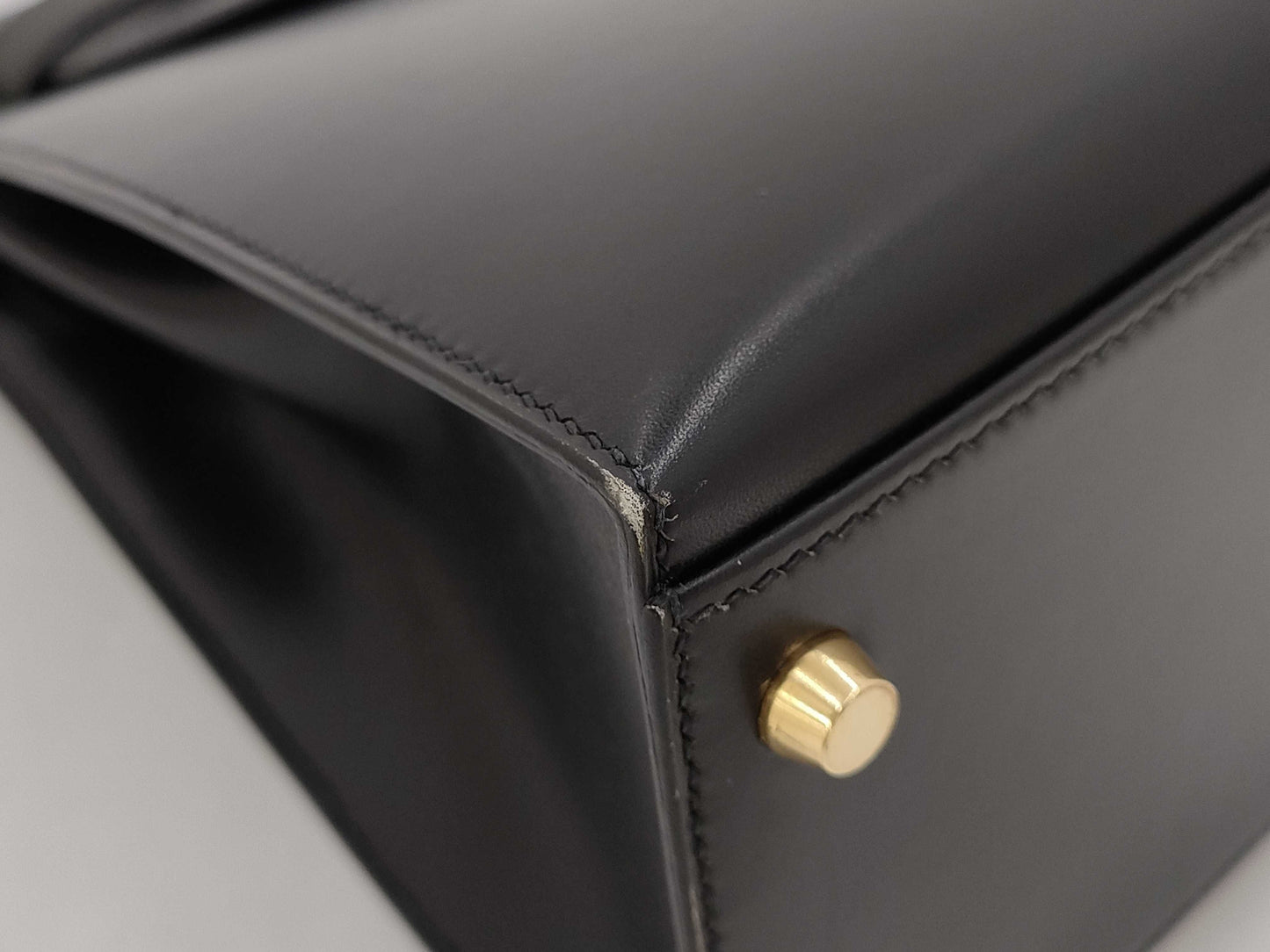 HERMES Kelly 32 Serie Box Calf Leather Black with Gold Hardware □C: 1999 Handbag