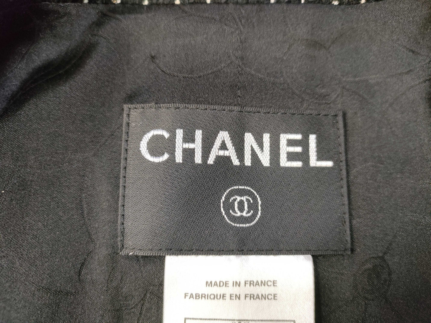 CHANEL CHANEL Emblem Tweed Jacket Size 38 Jacket