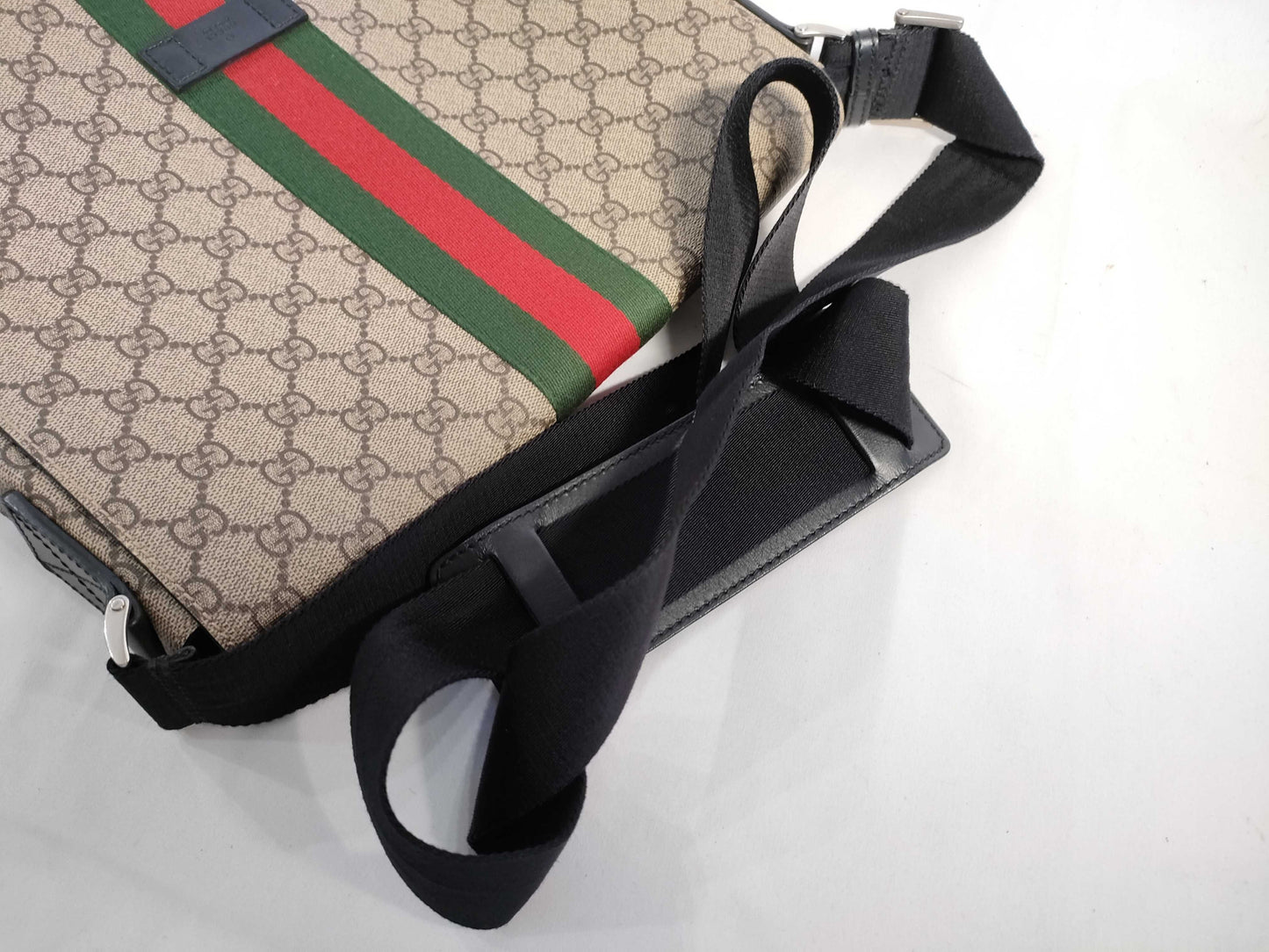 GUCCI GG Supreme Gucci 475432 GG Supreme Sherry Shoulder Bag