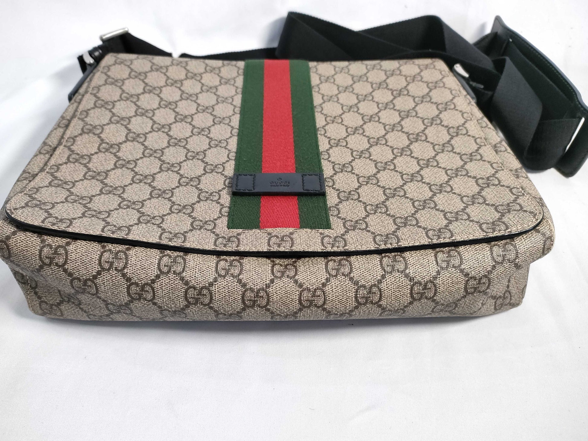 GUCCI GG Supreme Gucci 475432 GG Supreme Sherry Shoulder Bag