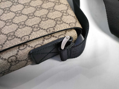 GUCCI GG Supreme Gucci 475432 GG Supreme Sherry Shoulder Bag