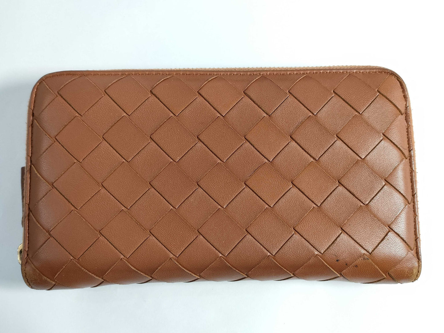 BOTTEGA VENETA Maxi Intrecciato Leather Round Zip Wallet Long Wallet