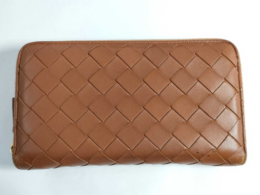 BOTTEGA VENETA Maxi Intrecciato Leather Round Zip Wallet Long Wallet
