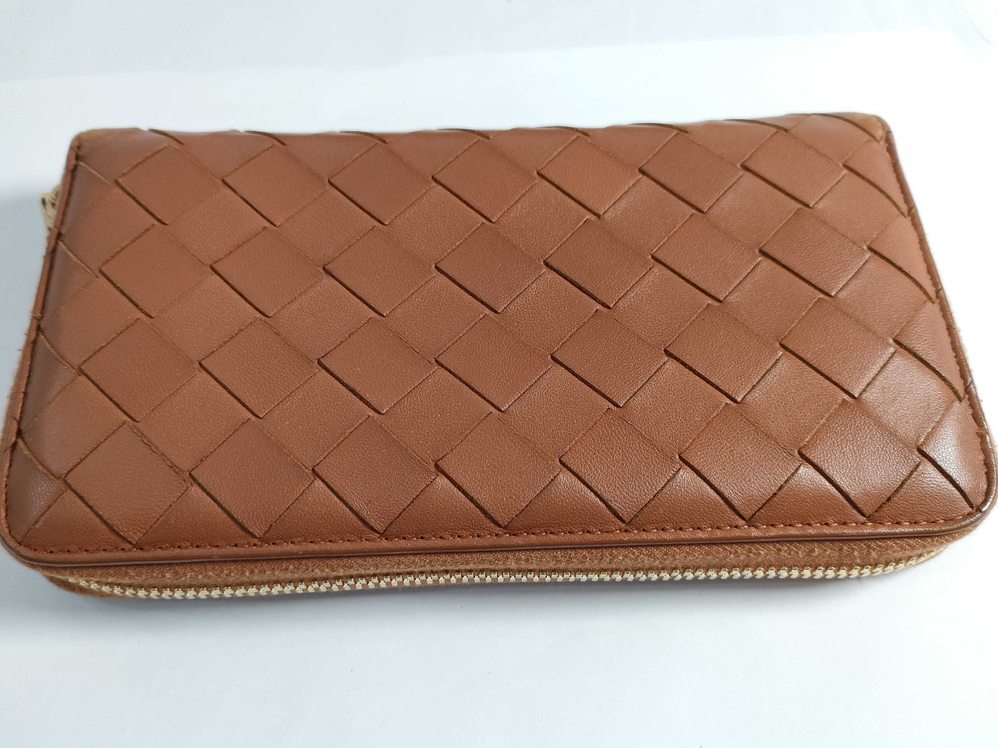 BOTTEGA VENETA Maxi Intrecciato Leather Round Zip Wallet Long Wallet