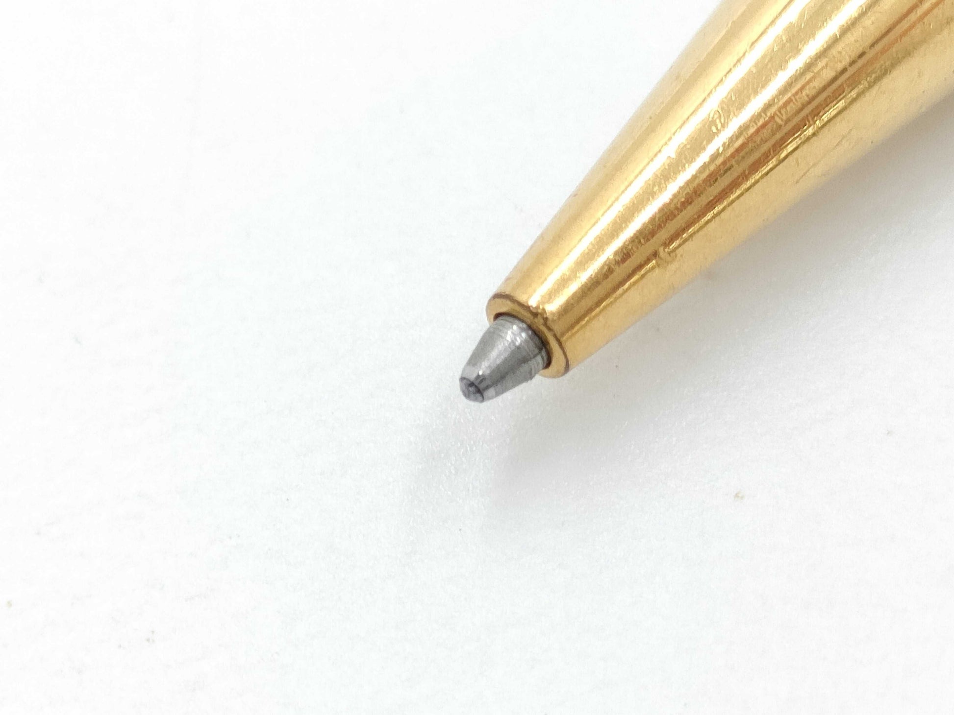 Cartier Trinity Red Lacquer Ballpoint Pen with Ink, Twist Function OK, Other Accessories