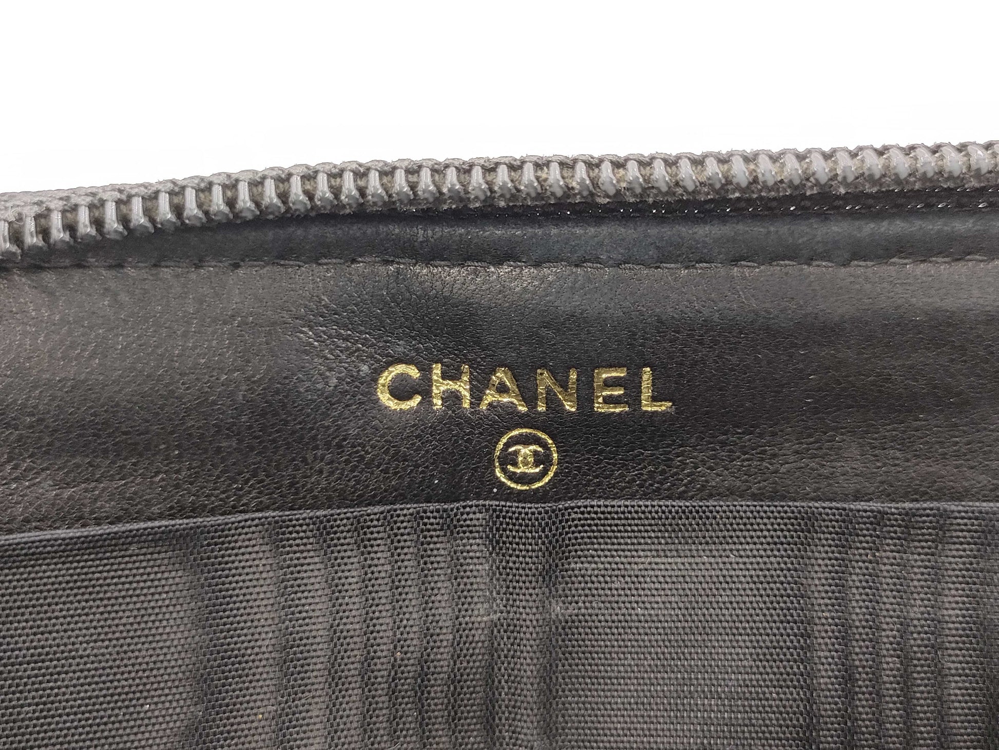 CHANEL Caviar Leather Round Long Wallet