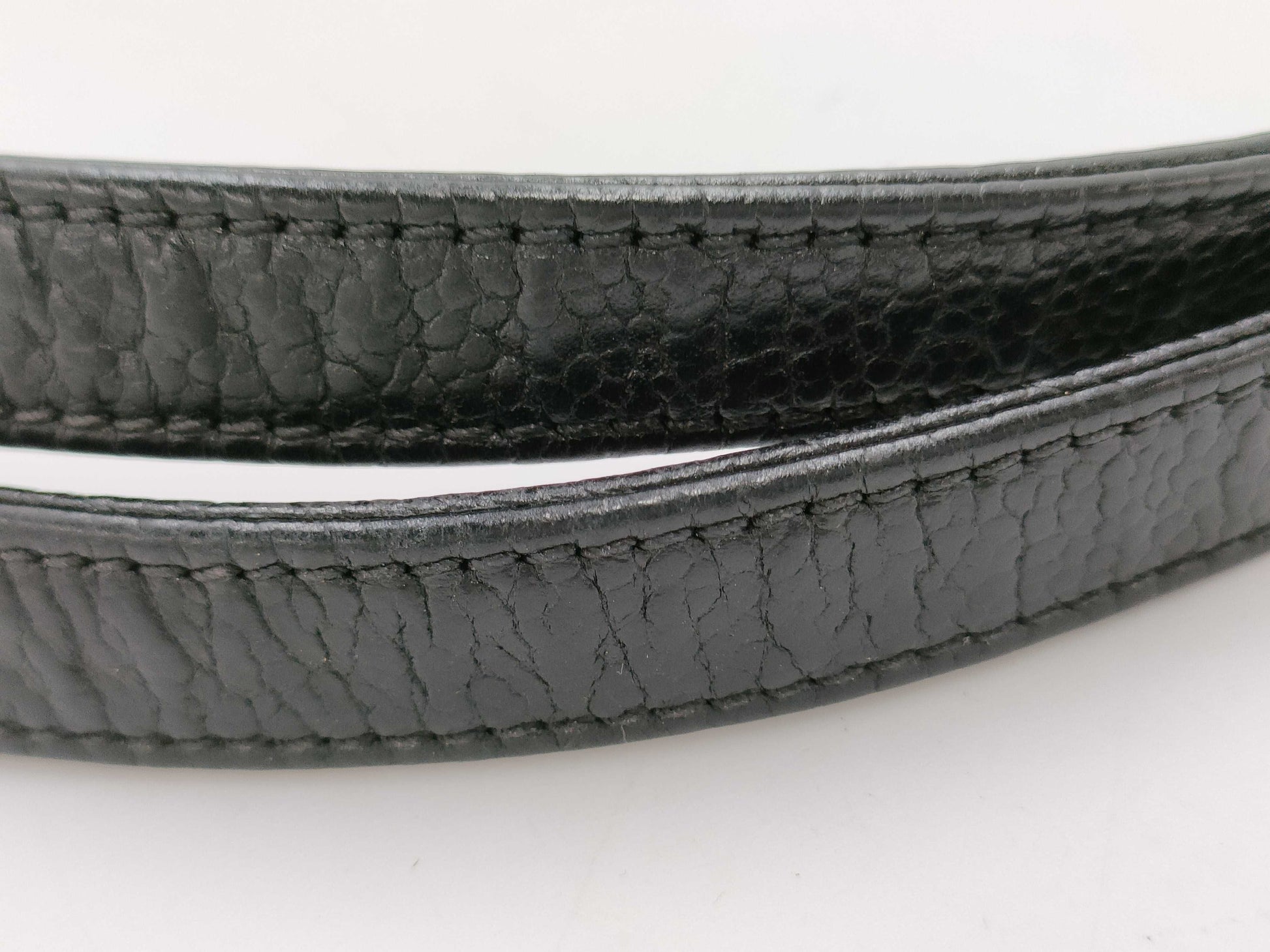 CHANEL Caviar Skin Shoulder Bag