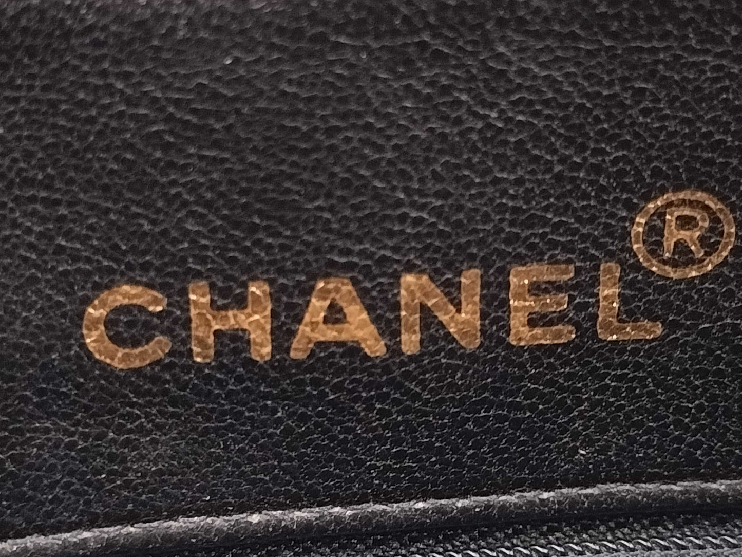 CHANEL Matelasse Chain Shoulder Bag in Black Caviar Skin 3054997 Shoulder Bag