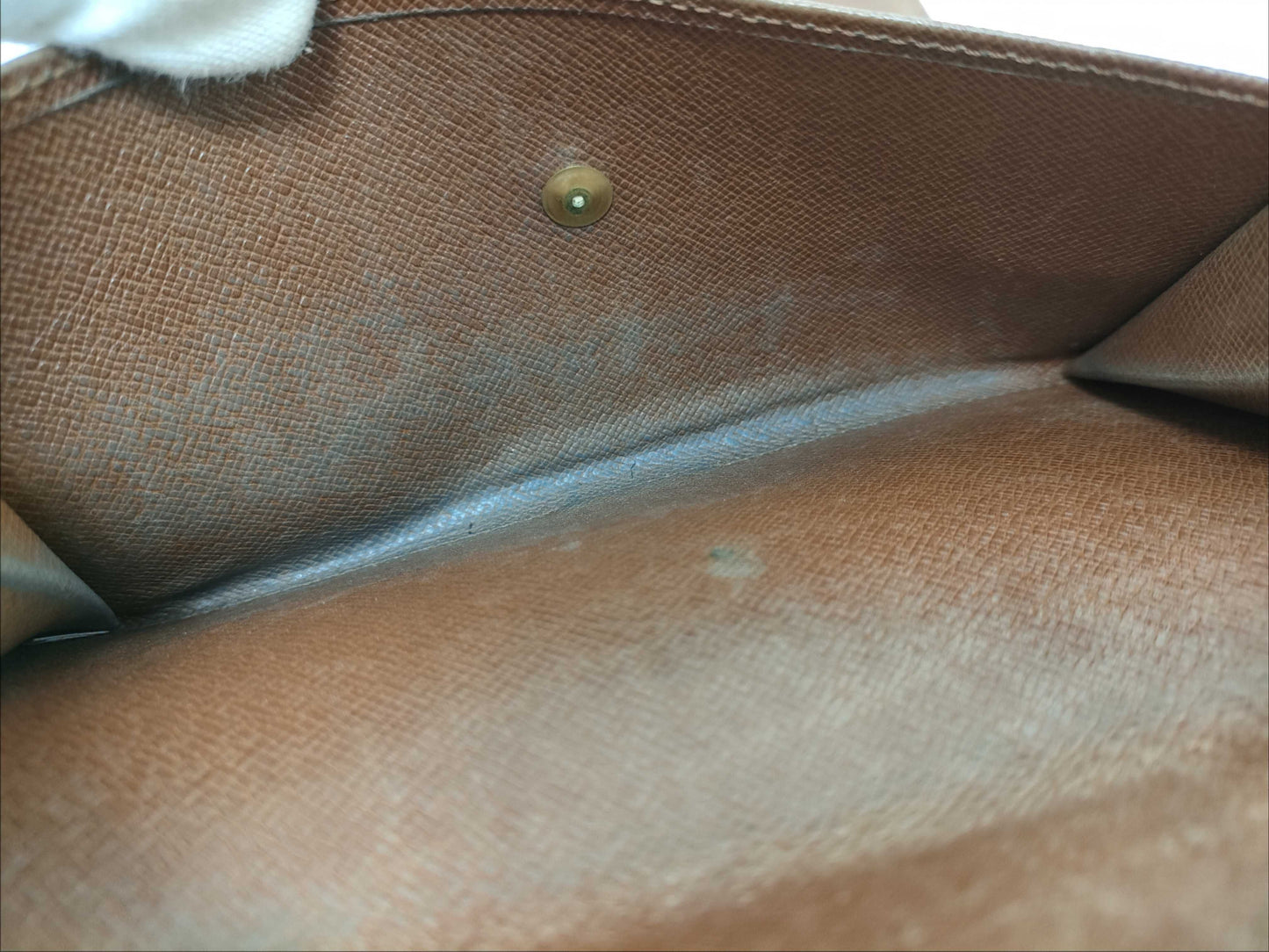LOUIS VUITTON REID Unconfirmed TH 1926 Monogram Louis Vuitton International M61217 TH1926 Wallet