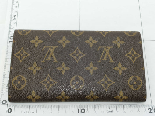 LOUIS VUITTON REID Unconfirmed TH 1926 Monogram Louis Vuitton International M61217 TH1926 Wallet