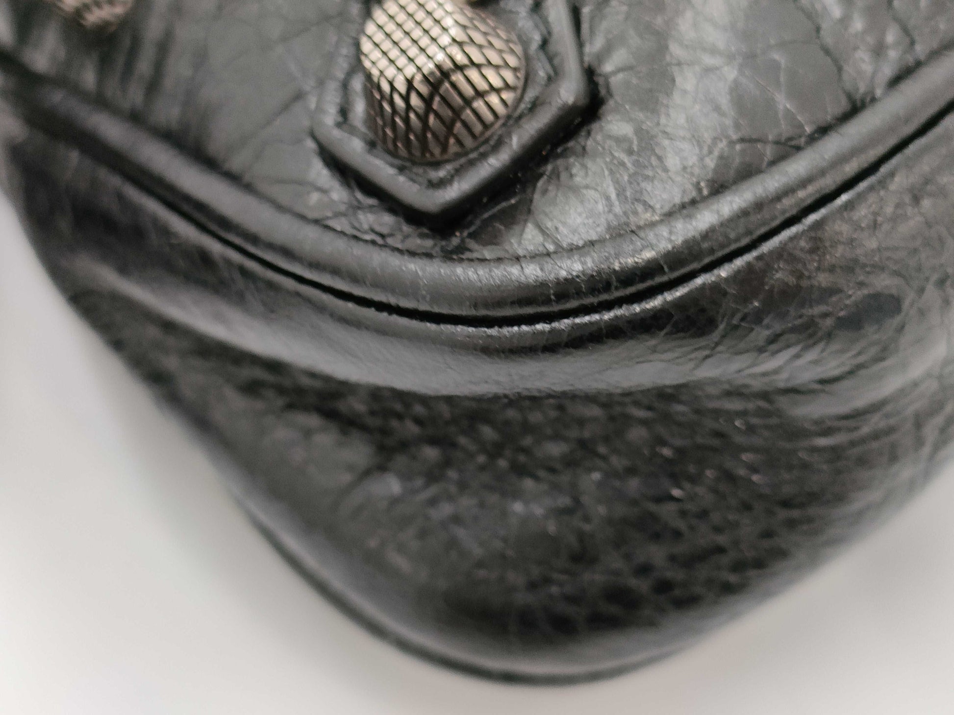 BALENCIAGA 751523 Neo Cagoule Leather Bag