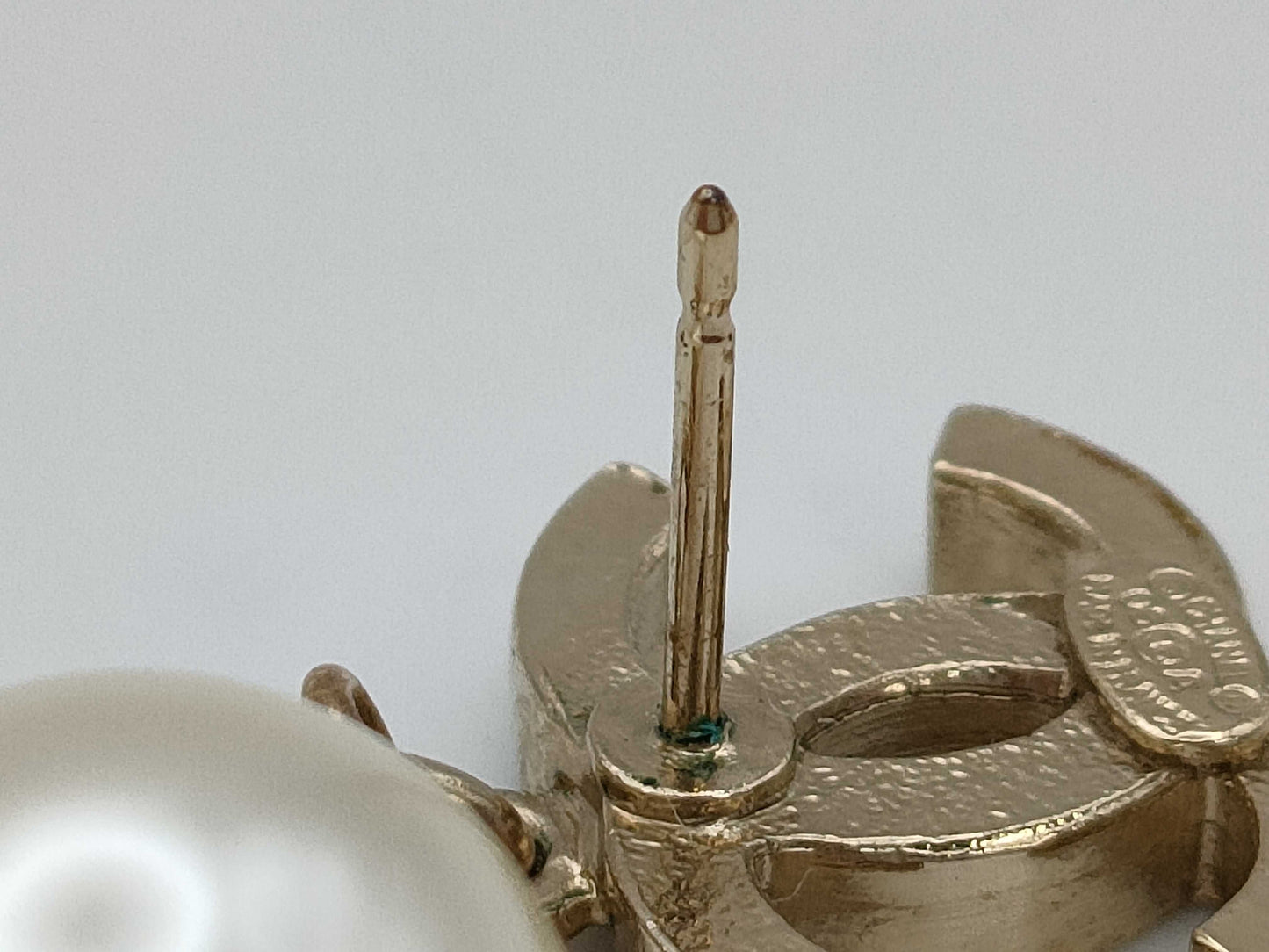 CHANEL A06 Coco Mark Pearl Earrings