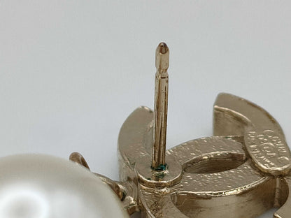 CHANEL A06 Coco Mark Pearl Earrings