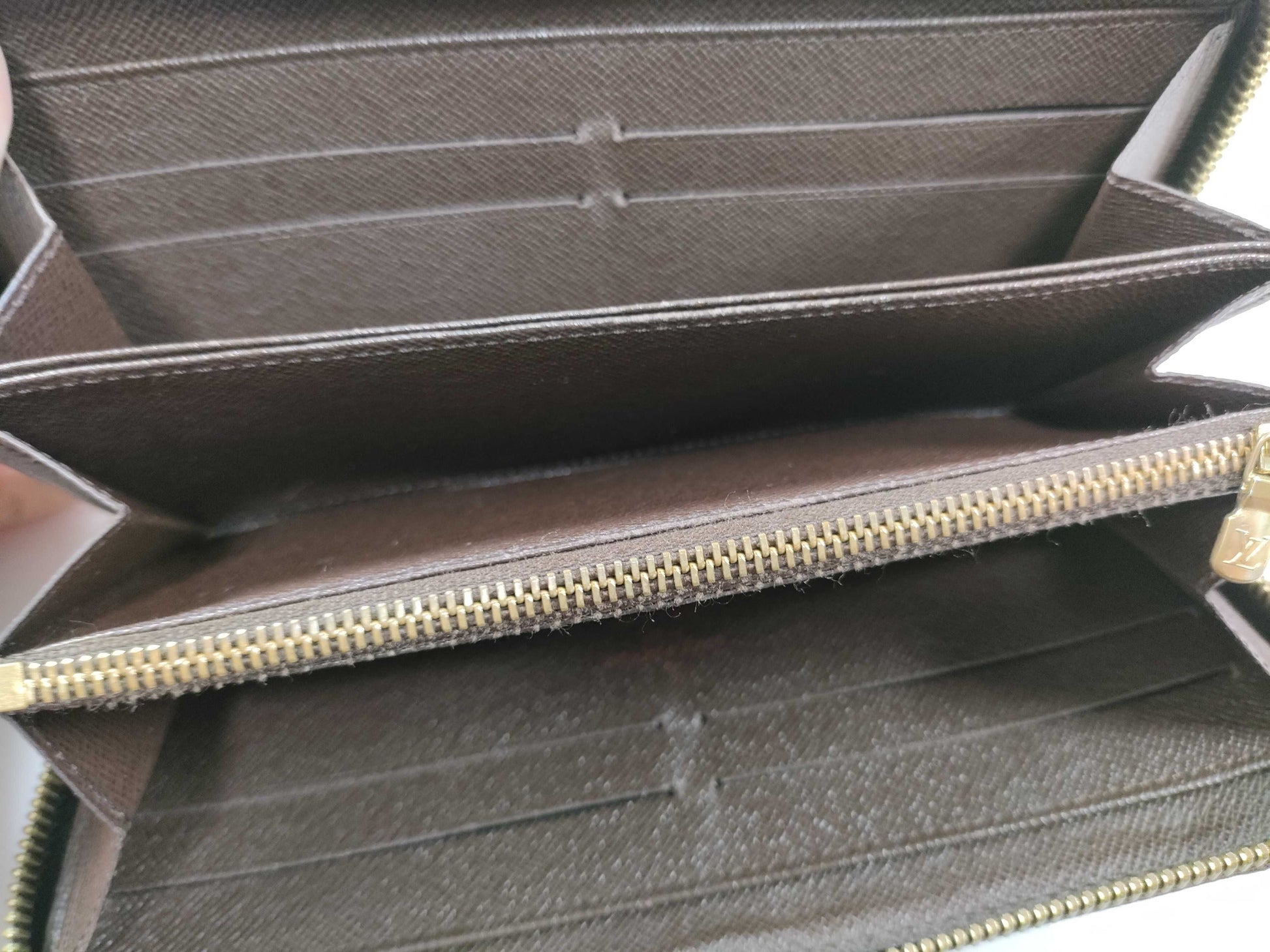 LOUIS VUITTON Mi 11114 RFID Unverified Damier Louis Vuitton Zippy Wallet Damier Wallet