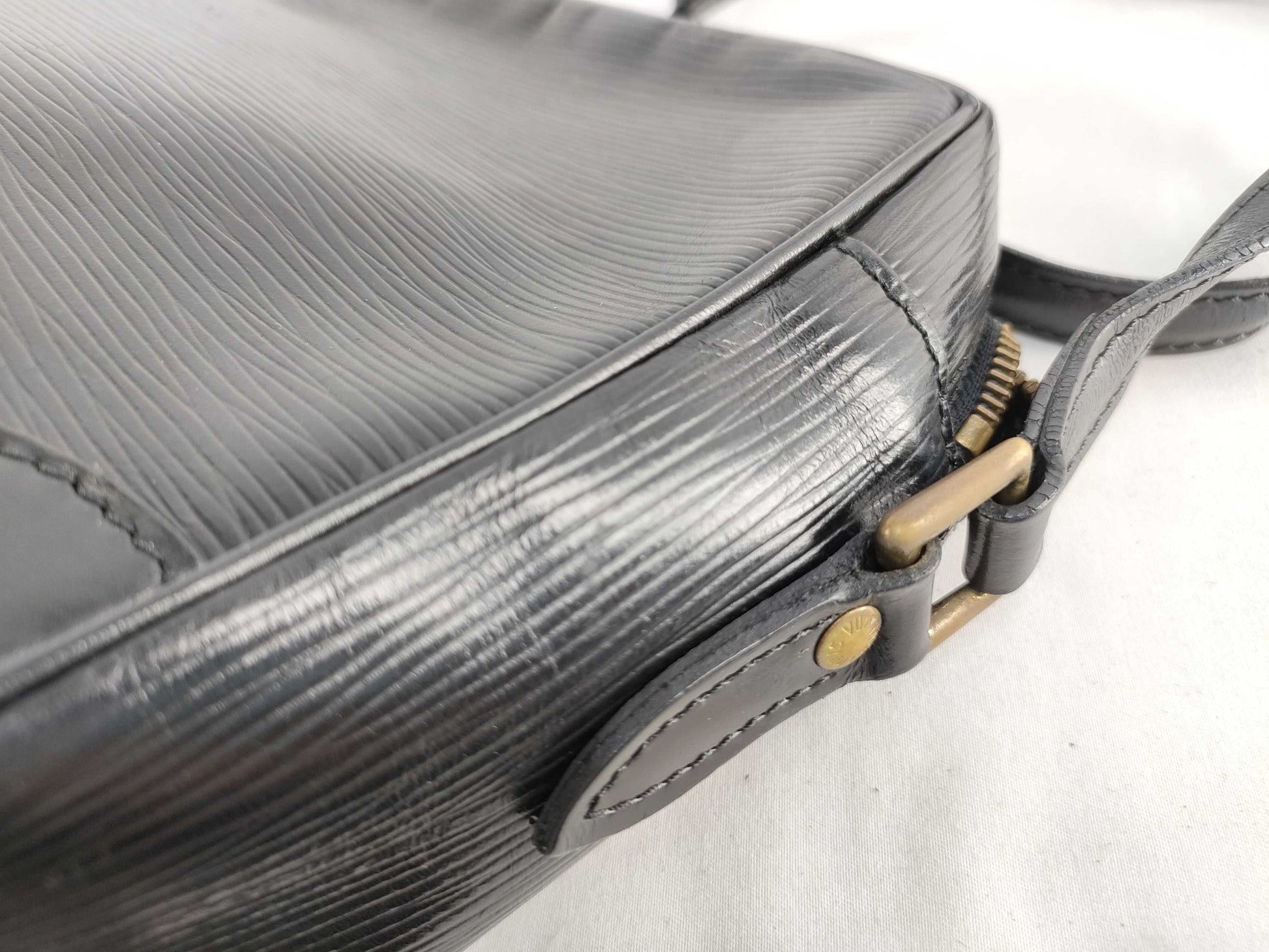 LOUIS VUITTON Epi LV Shoulder Bag Shoulder Bag