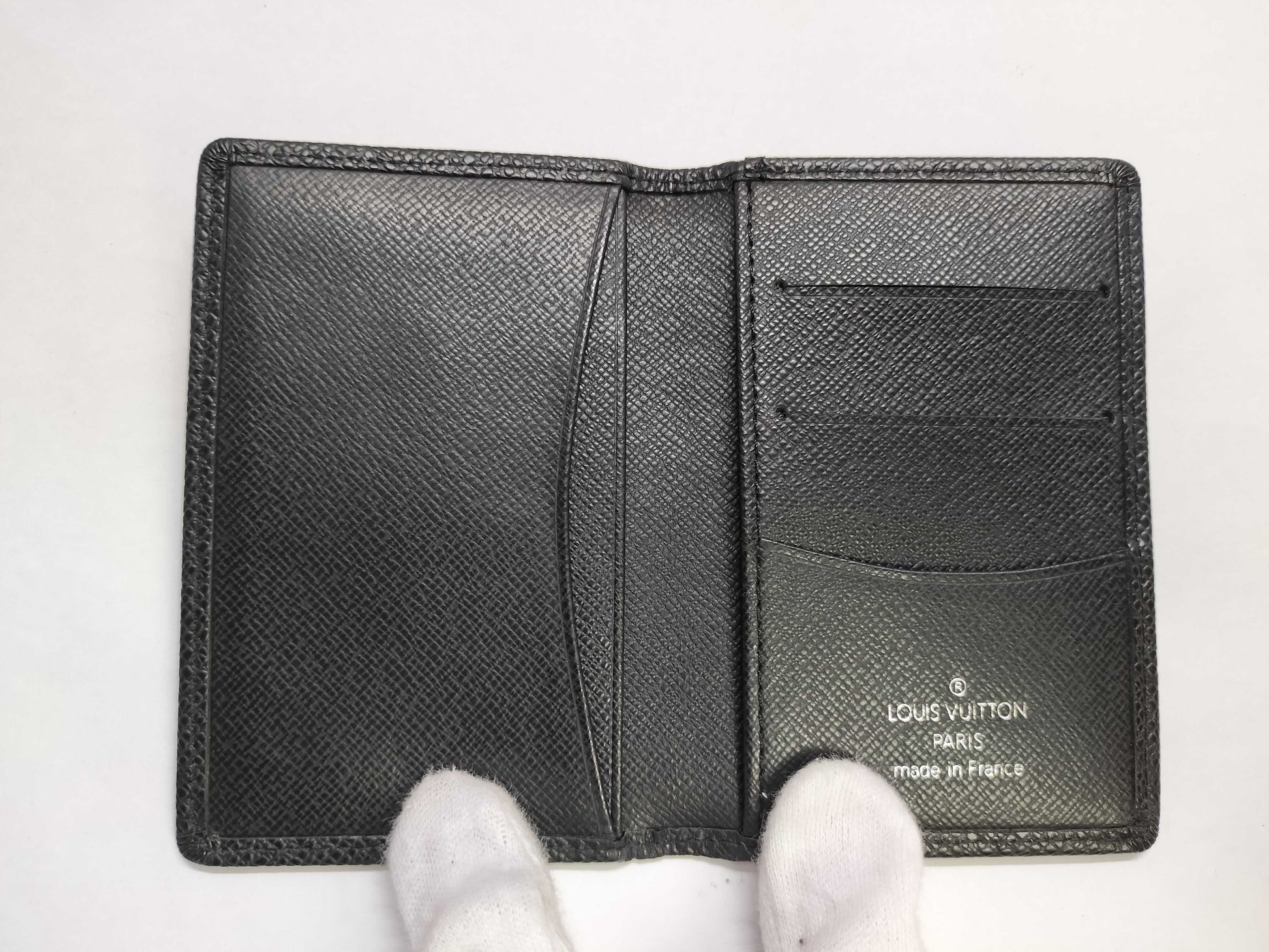 LOUIS VUITTON MI0036 Taiga LV Card Case, Card Case, Pass Case, Business Card Case