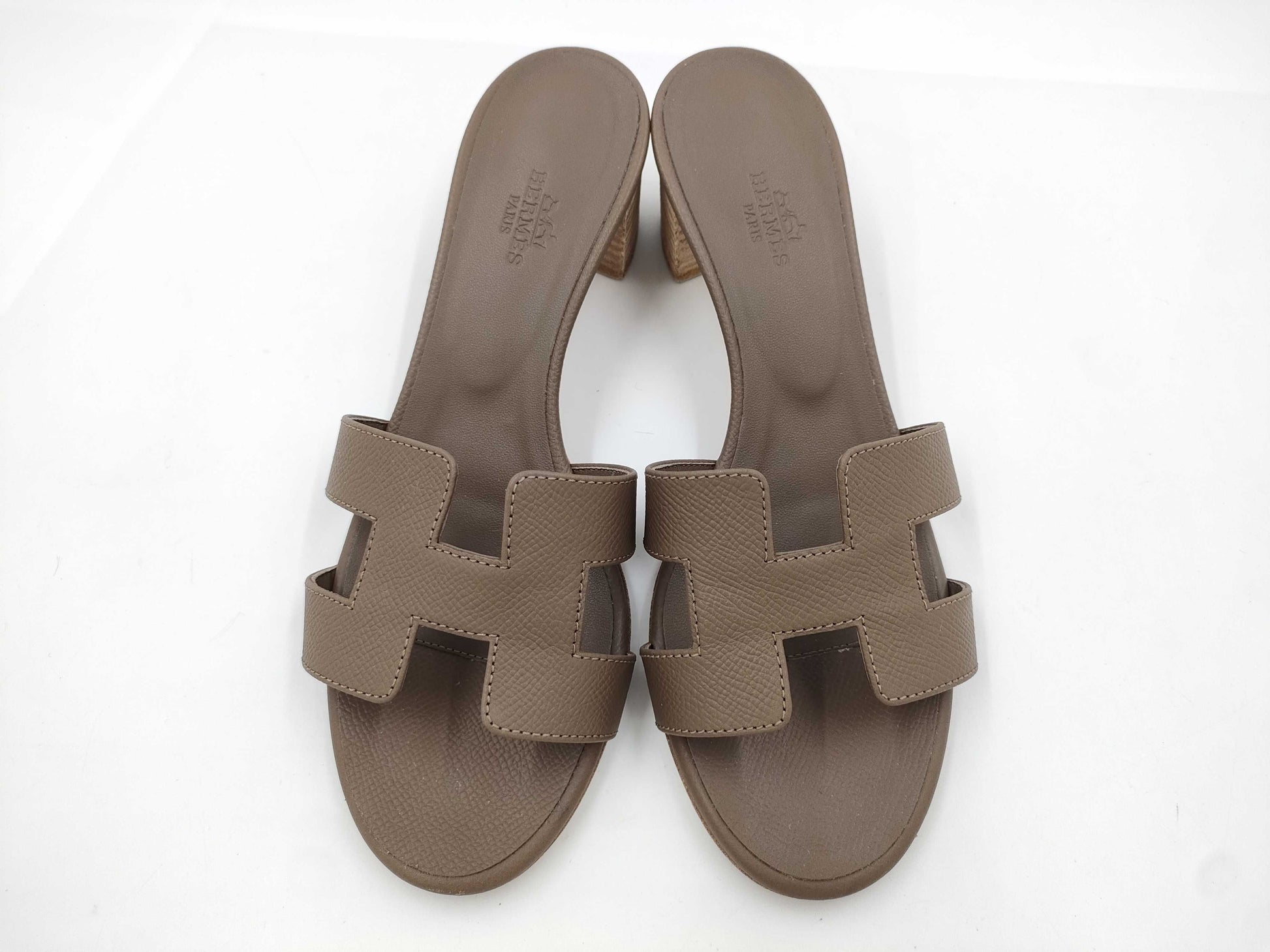 HERMES H Sandals Etoupe Size 37 Sandals