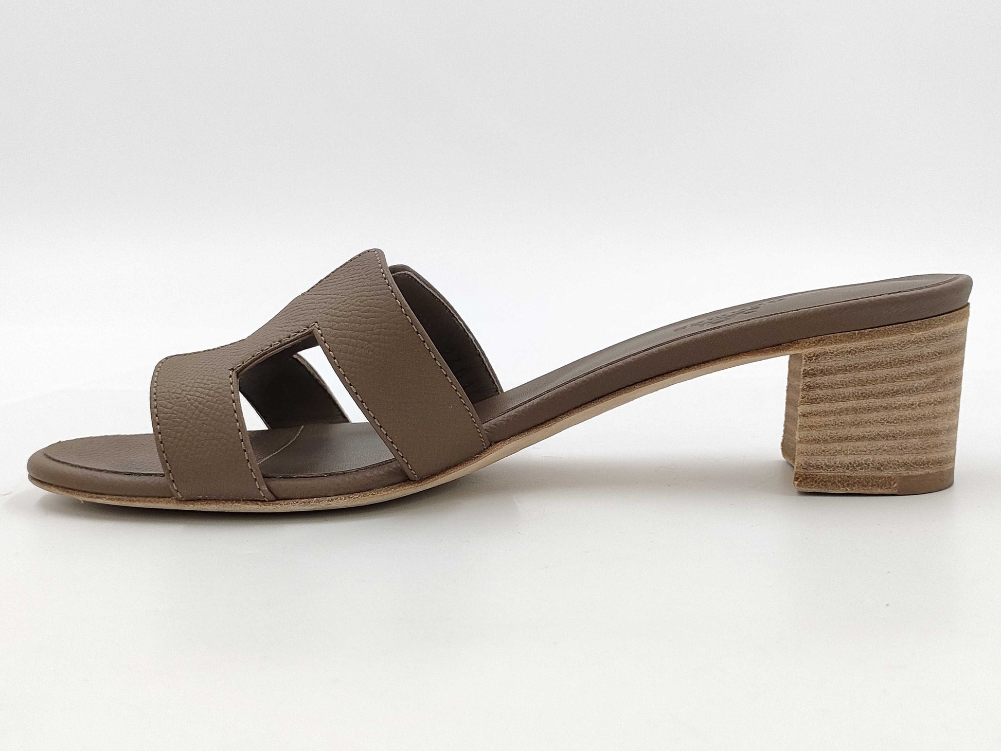 HERMES H Sandals Etoupe Size 37 Sandals